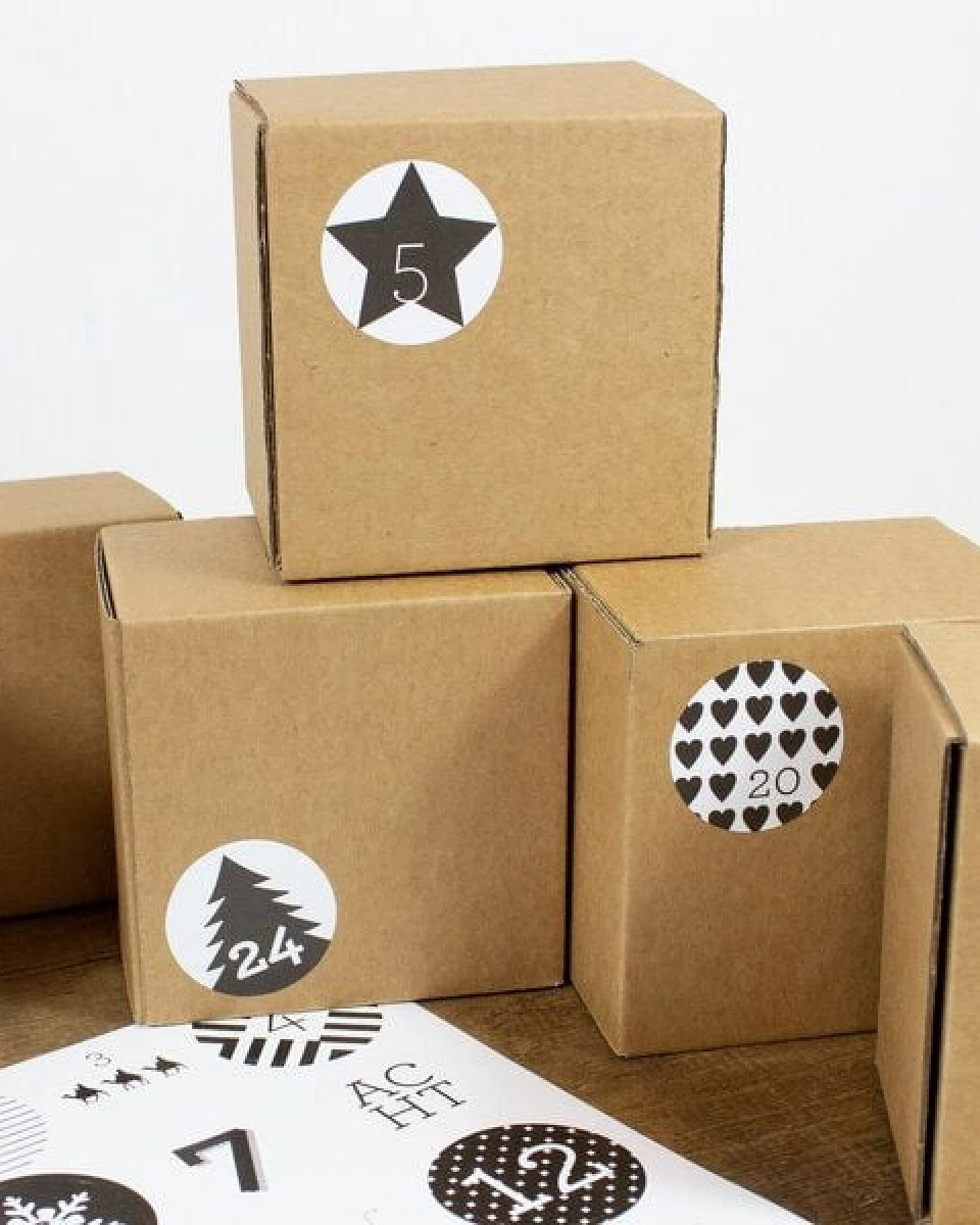 Bow & Hummingbird Adventskalender Set mit Boxen zum Befüllen – Ansicht 4