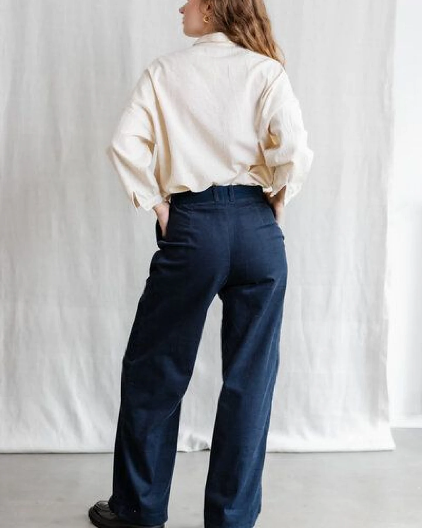 Jyoti - Fair Works Bio-Baumwollcord Hose Suhrutam – Ansicht 4