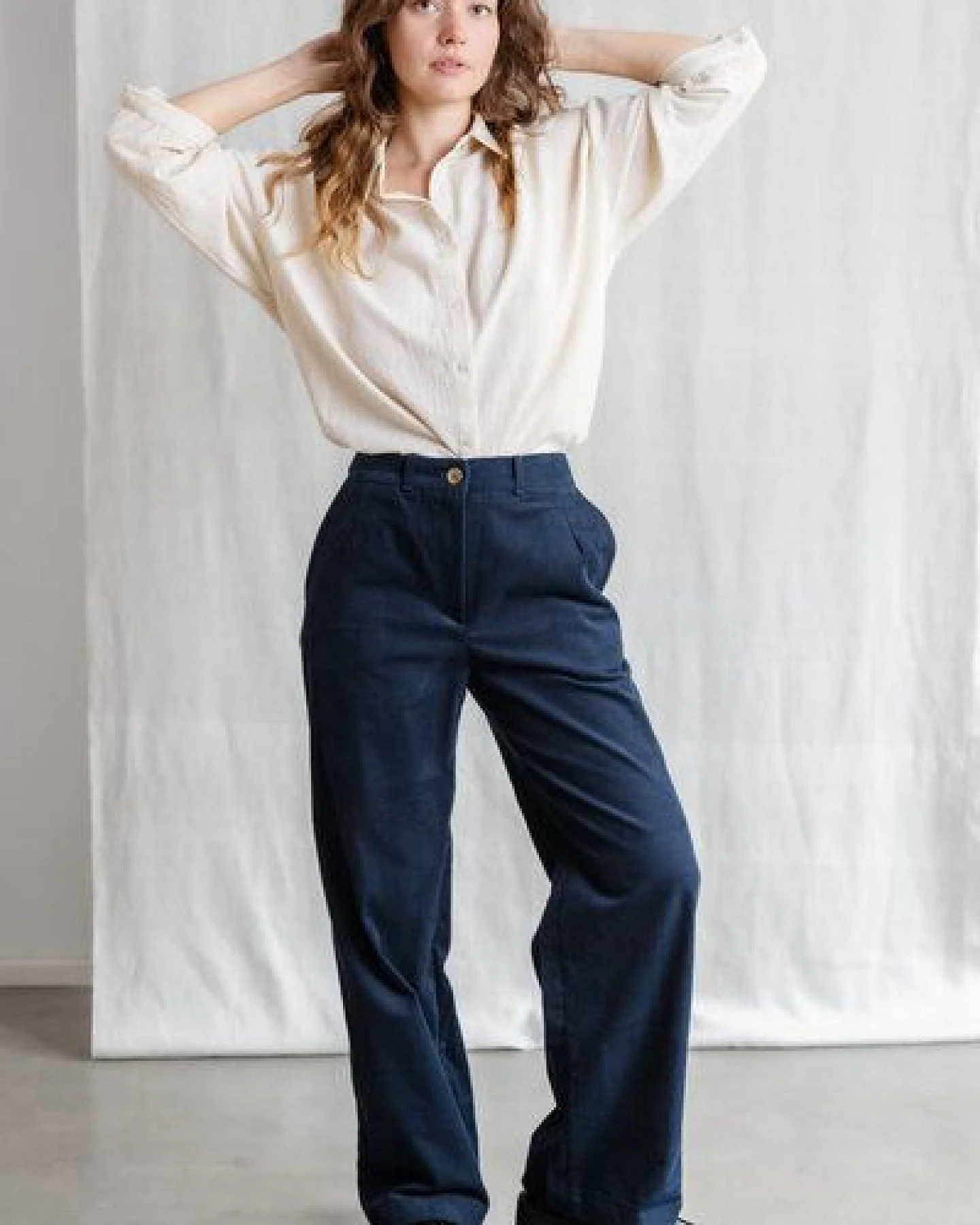 Jyoti - Fair Works Bio-Baumwollcord Hose Suhrutam – Ansicht 2
