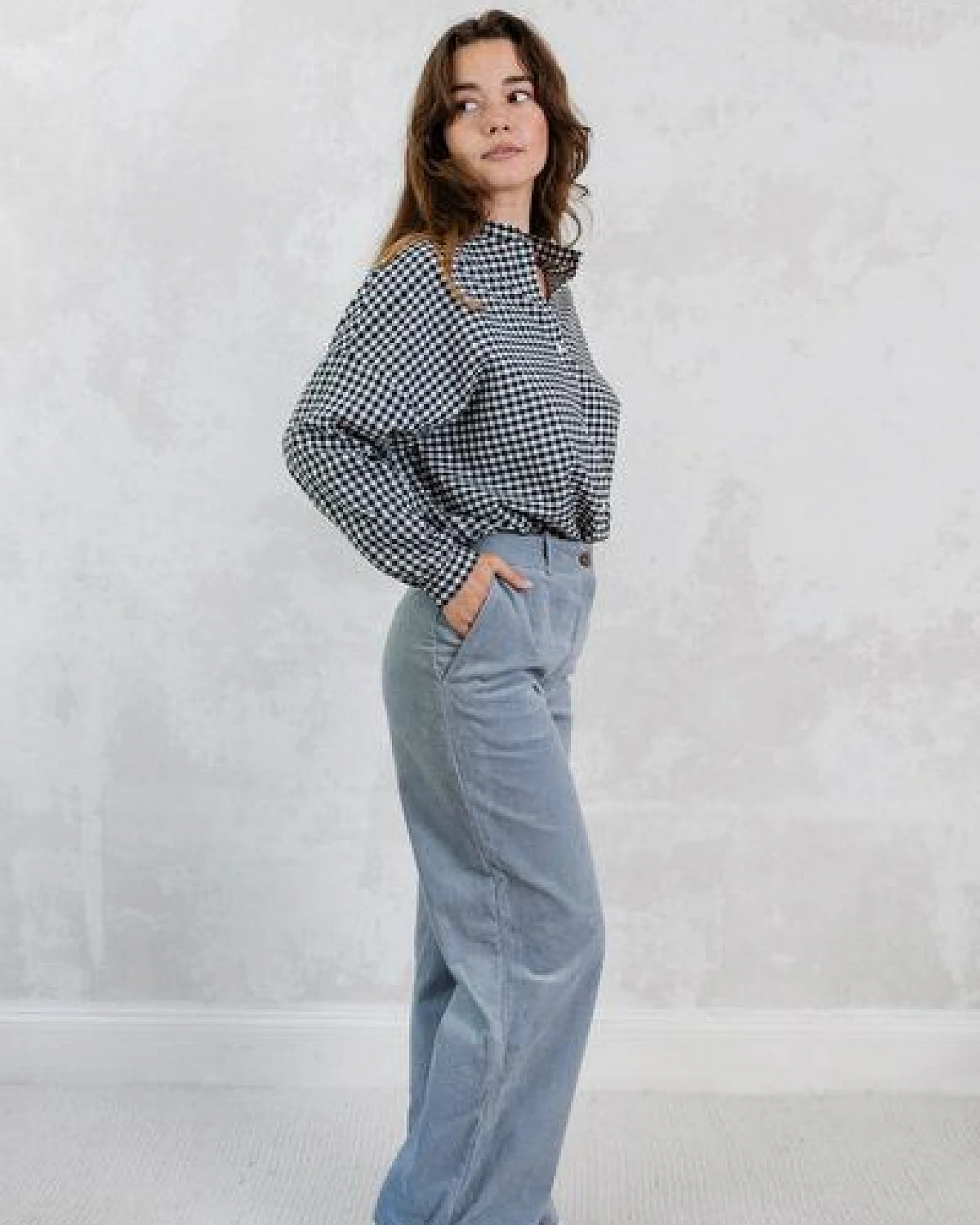 Jyoti - Fair Works Bio-Baumwollcord Hose Suhrutam – Ansicht 3