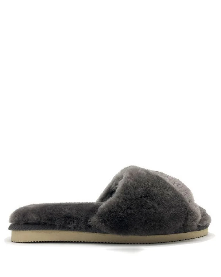 Pantoffel aus Schaffell "thies Fluffy Slide"