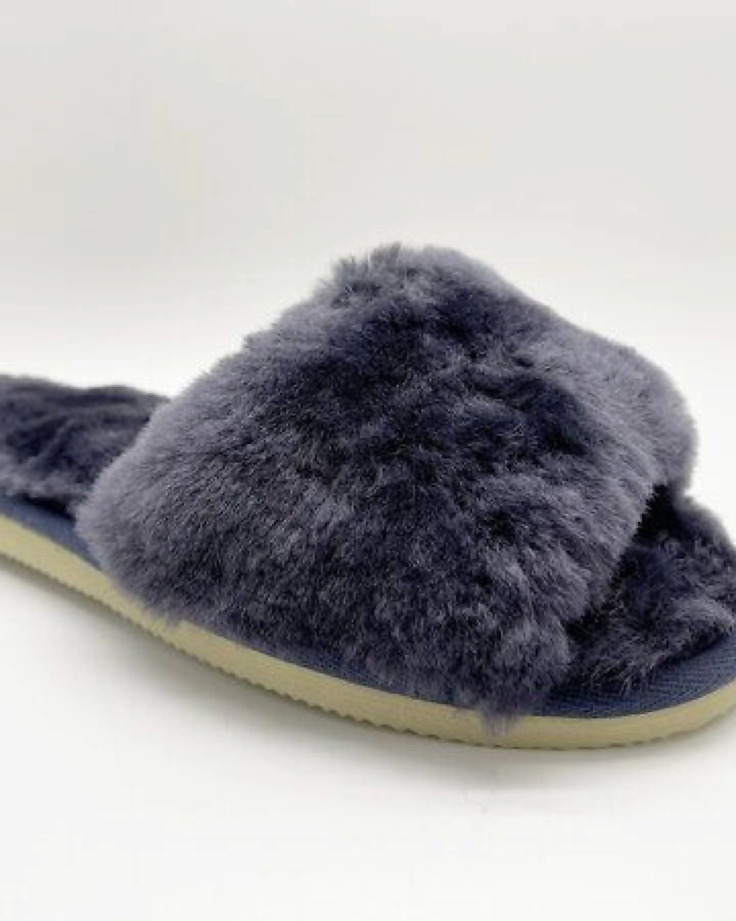 Pantoffel aus Schaffell "thies Fluffy Slide" – Ansicht 2