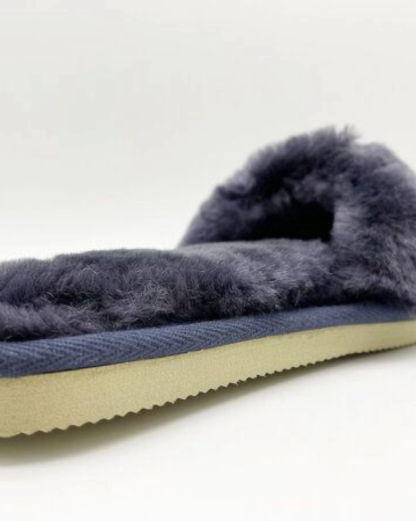 Pantoffel aus Schaffell "thies Fluffy Slide" – Ansicht 4