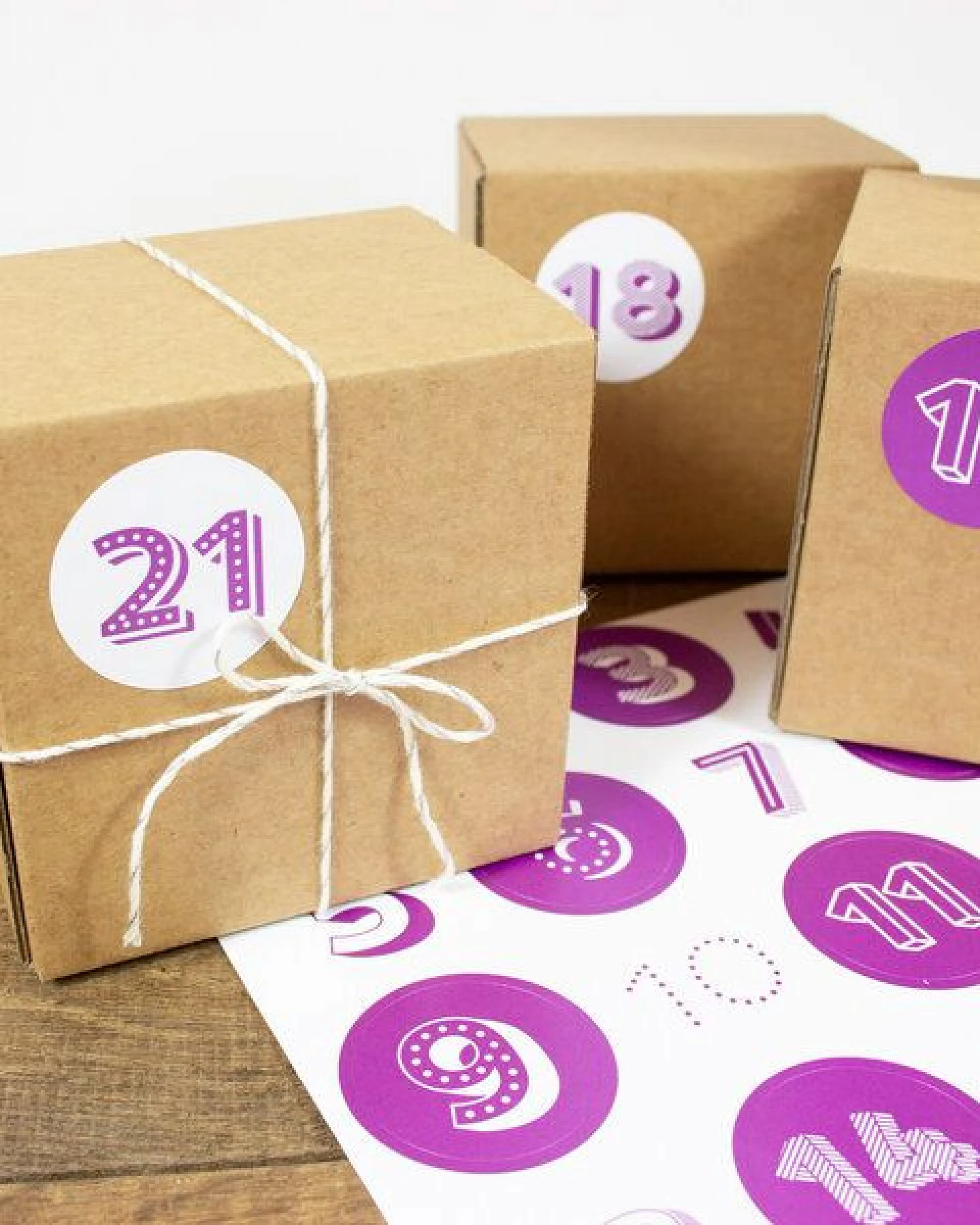 Bow & Hummingbird Adventskalender Set mit Boxen "Brombeere" – Ansicht 2