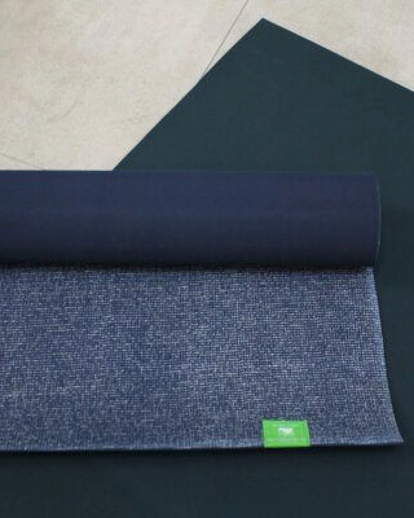 green&fair Yogamatte aus fair gehandeltem Naturkautschuk – Ansicht 2