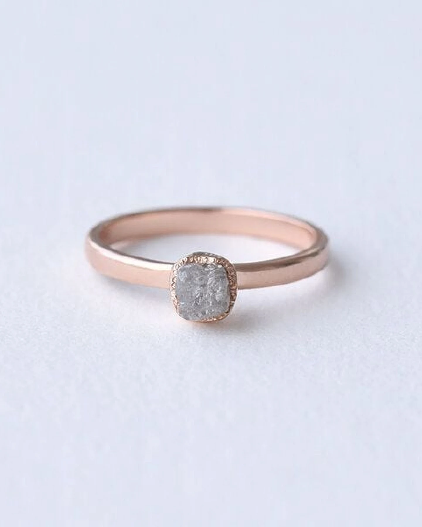 Eppi Goldring mit Rohdiamant Gianni – Ansicht 2