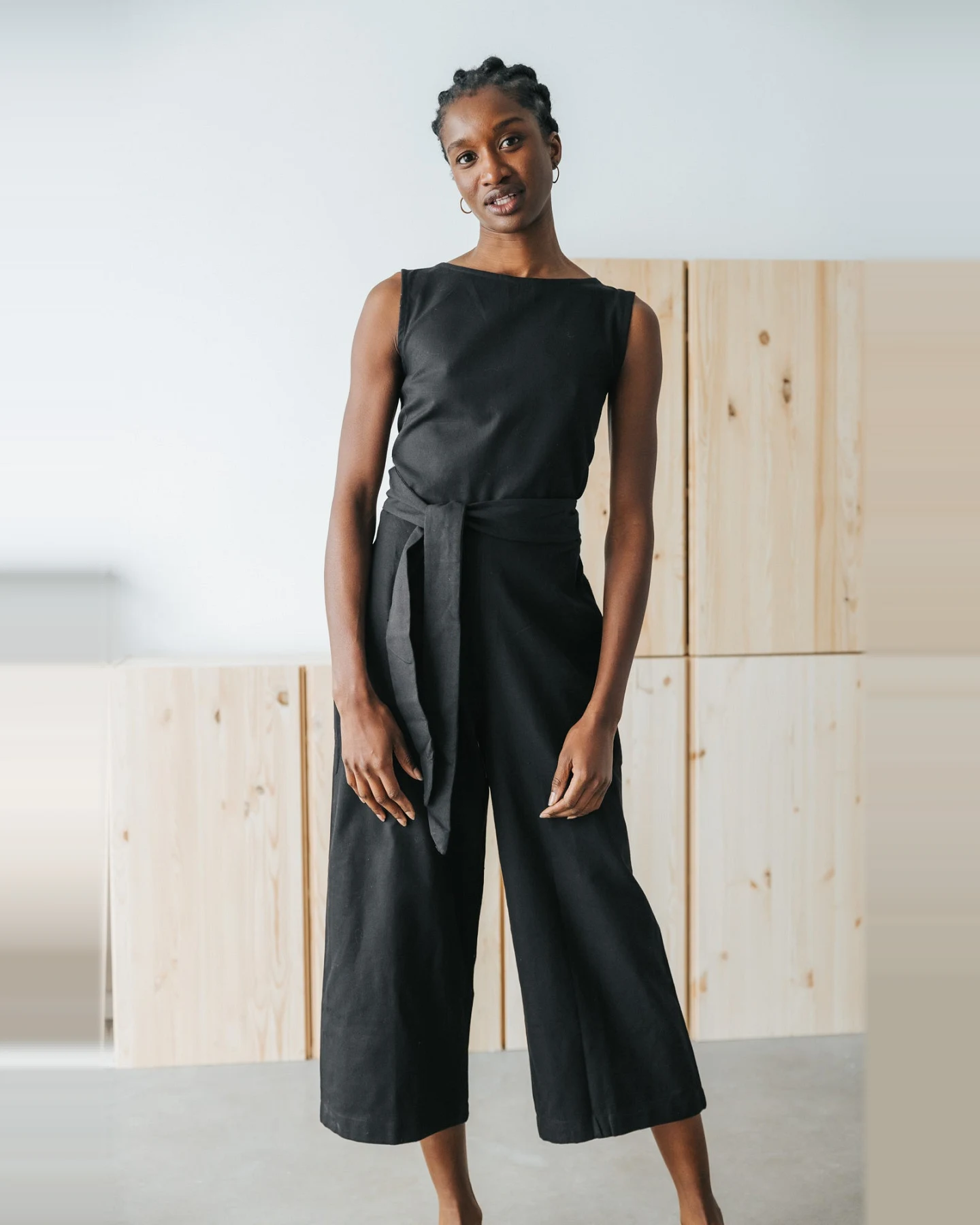 Jyoti Fair Works Damen vegan Jumpsuit Anusha Schwarz – Ansicht 2