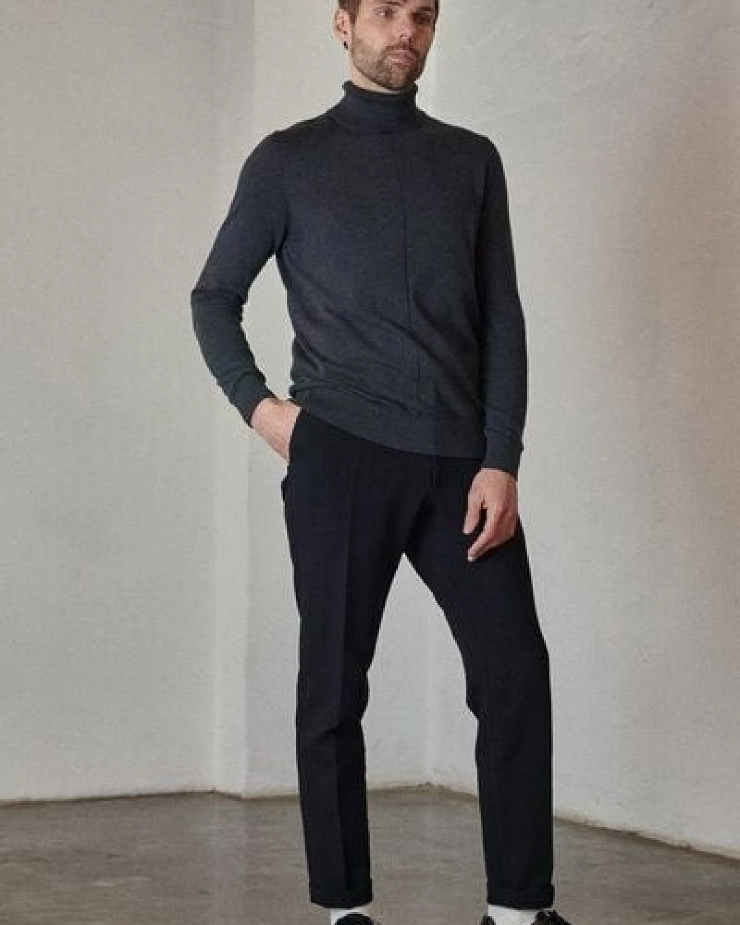 About Companions Klassischer, gestrickter Rollkragenpullover AVID aus Bio-Baumwollgarn – Ansicht 4