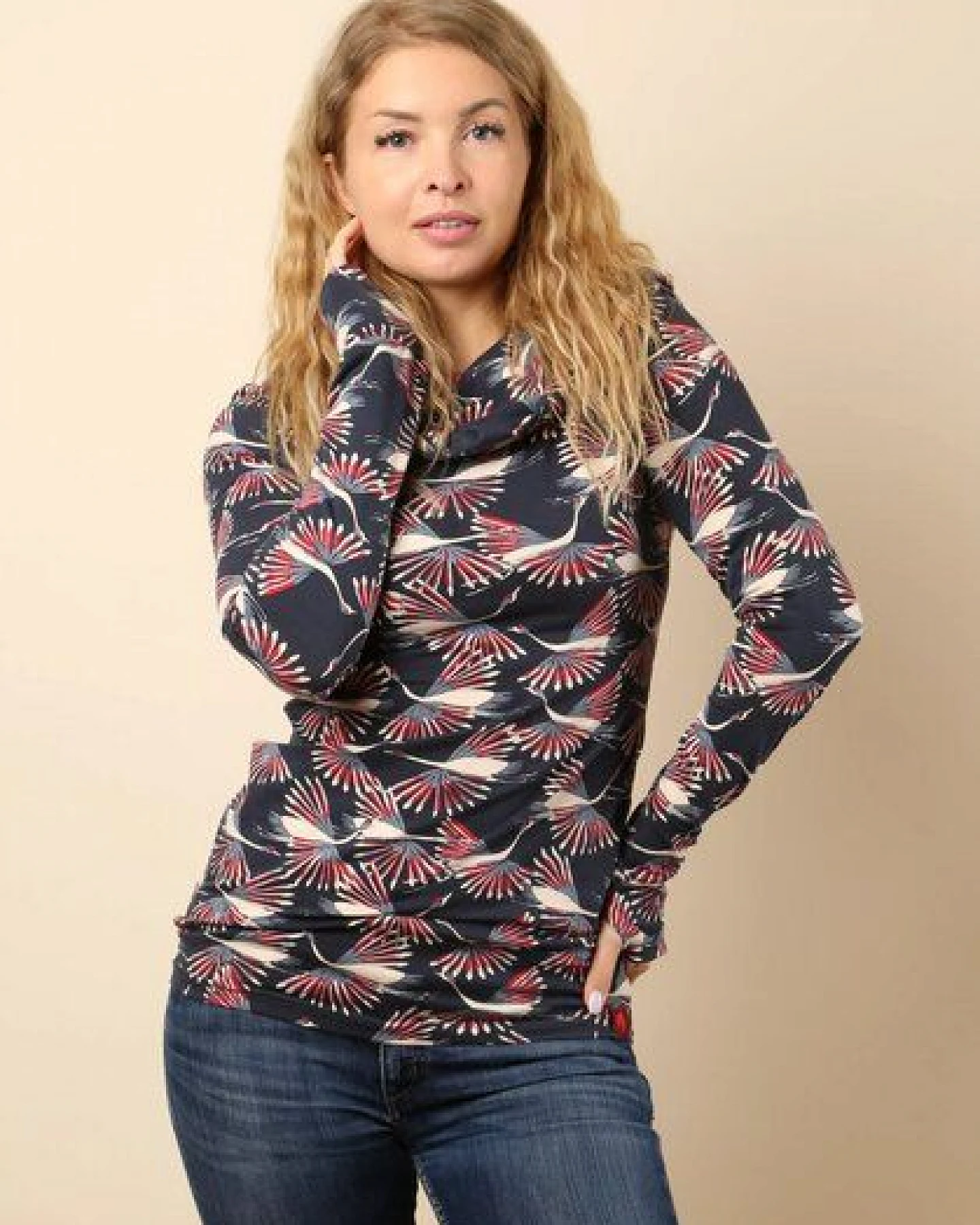 Die rote Zora Frauen Hoodie Muster – Ansicht 3