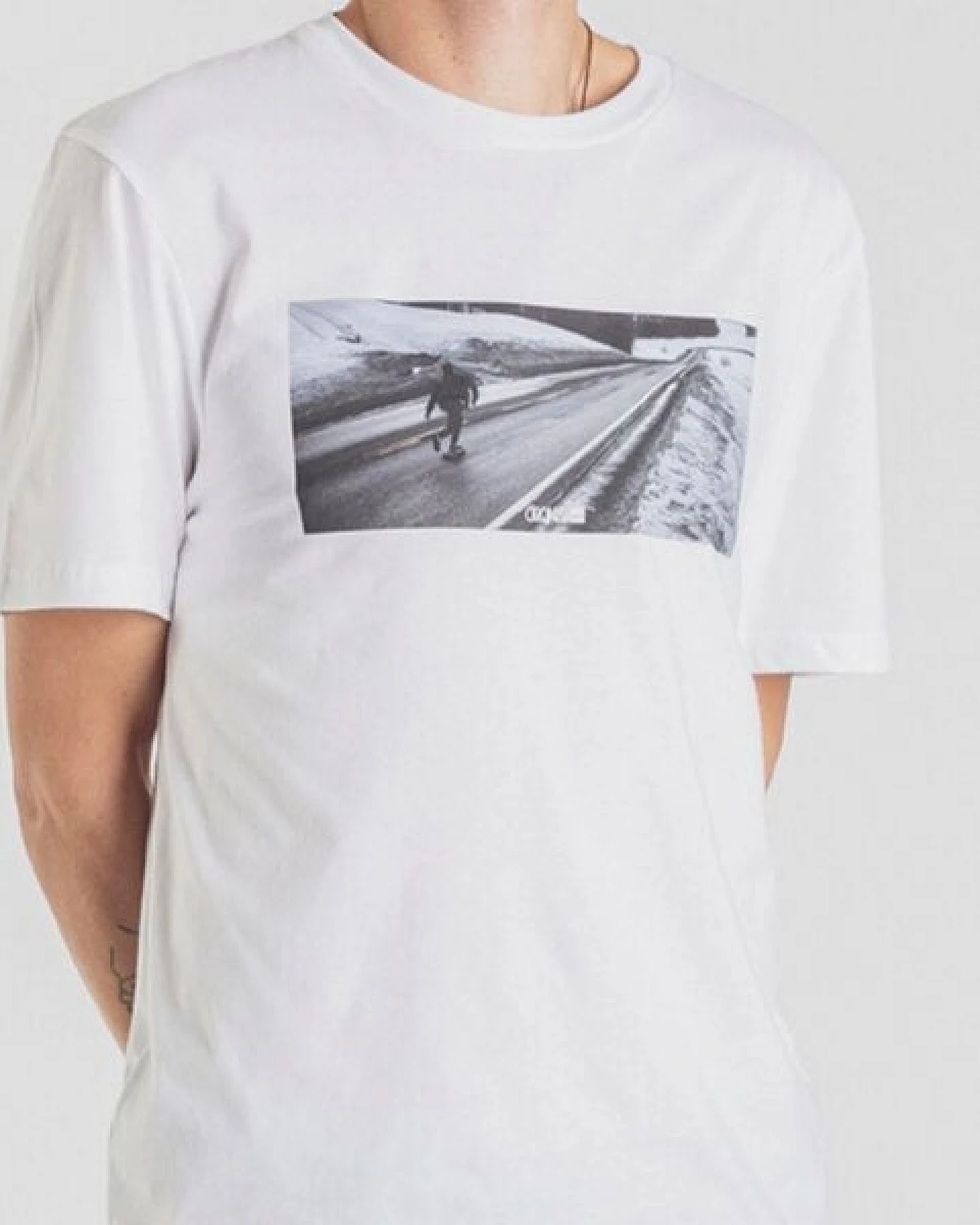 Degree Clothing Herren T-Shirt aus Bio-Baumwolle - Snow Skate - weiß – Ansicht 3