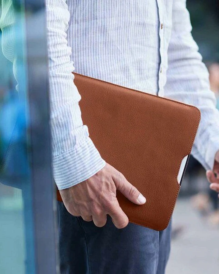 GOOD WILHELM Macbook Pro / Air Hülle Leder HENRY