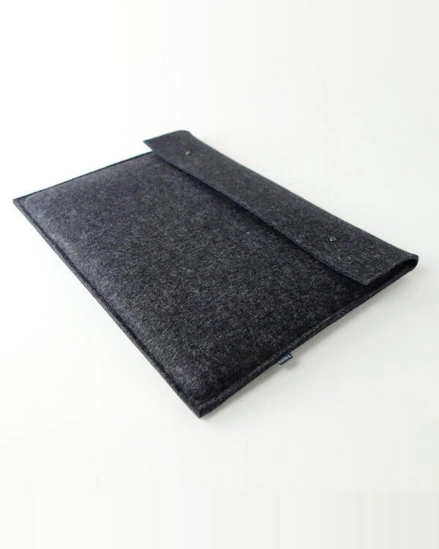 matilda k. manufaktur Laptoptasche Bio-Wollfilz für MacBook Pro 16 Zoll (Maße individualisierbar) – Ansicht 3