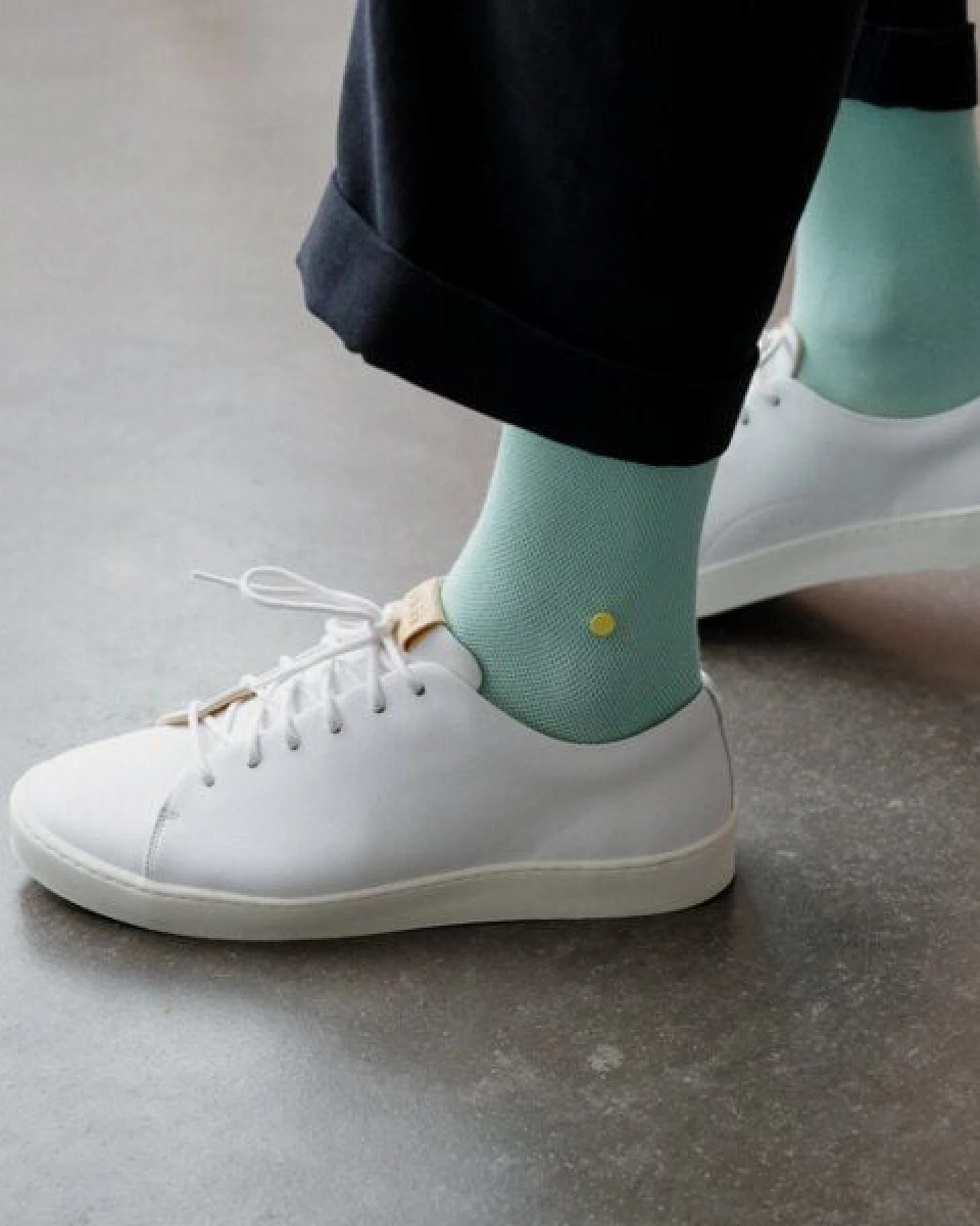 wysf. | what you stand for. Moderne Premium Socken, Piqué Strick mit Knopf, Bio-Baumwoll-Mix – Ansicht 3