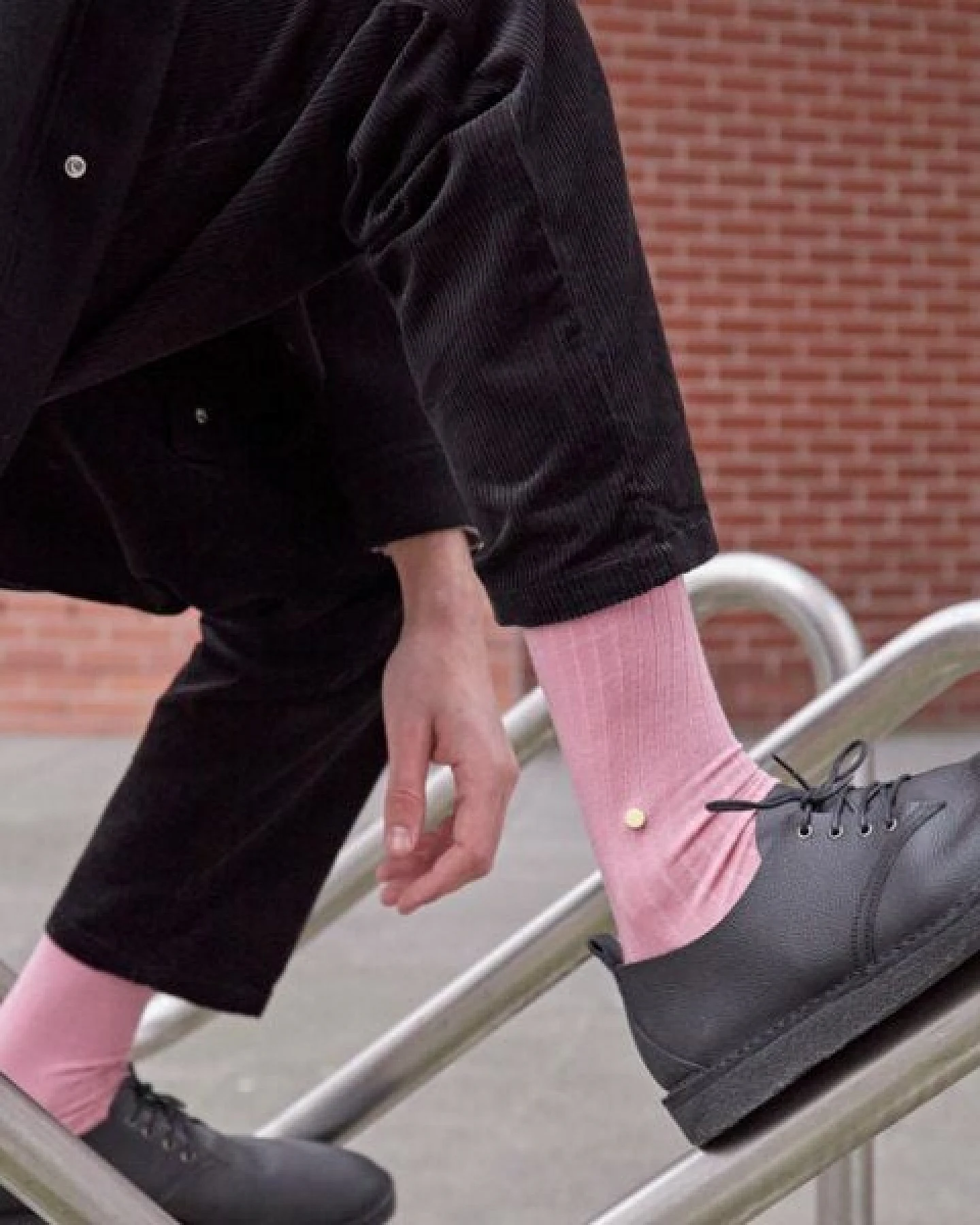wysf. | what you stand for. Moderne Premium Socken, Rippenstrick mit Knopf, Bio-Baumwoll-Mix – Ansicht 3