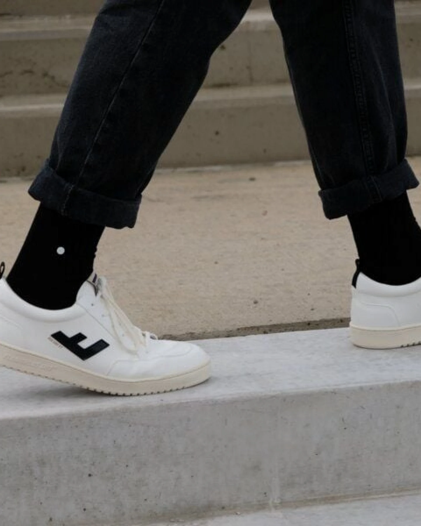 wysf. | what you stand for. Moderne Premium Socken, Rippenstrick mit Knopf, Bio-Baumwoll-Mix – Ansicht 3