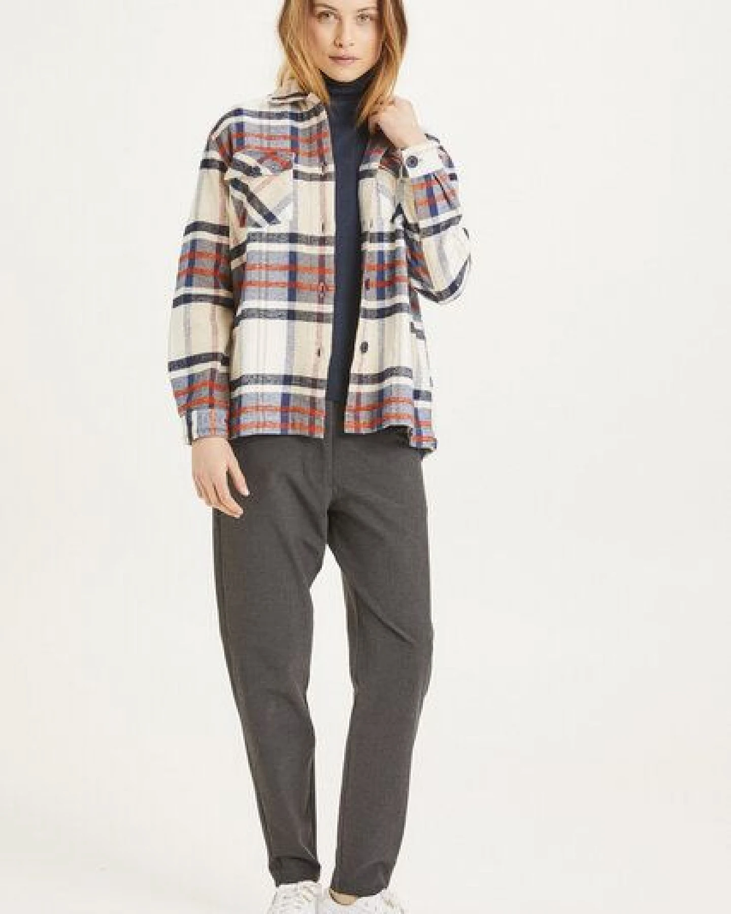 KnowledgeCotton Apparel Flanellhemd Damen - LILLIAN flannel overshirt pixel check - aus Bio-Baumwolle – Ansicht 4