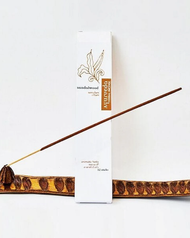 Sundara Set Ayurveda-Räucherstäbchen/-halter aus 100 % natürlichen Zutaten