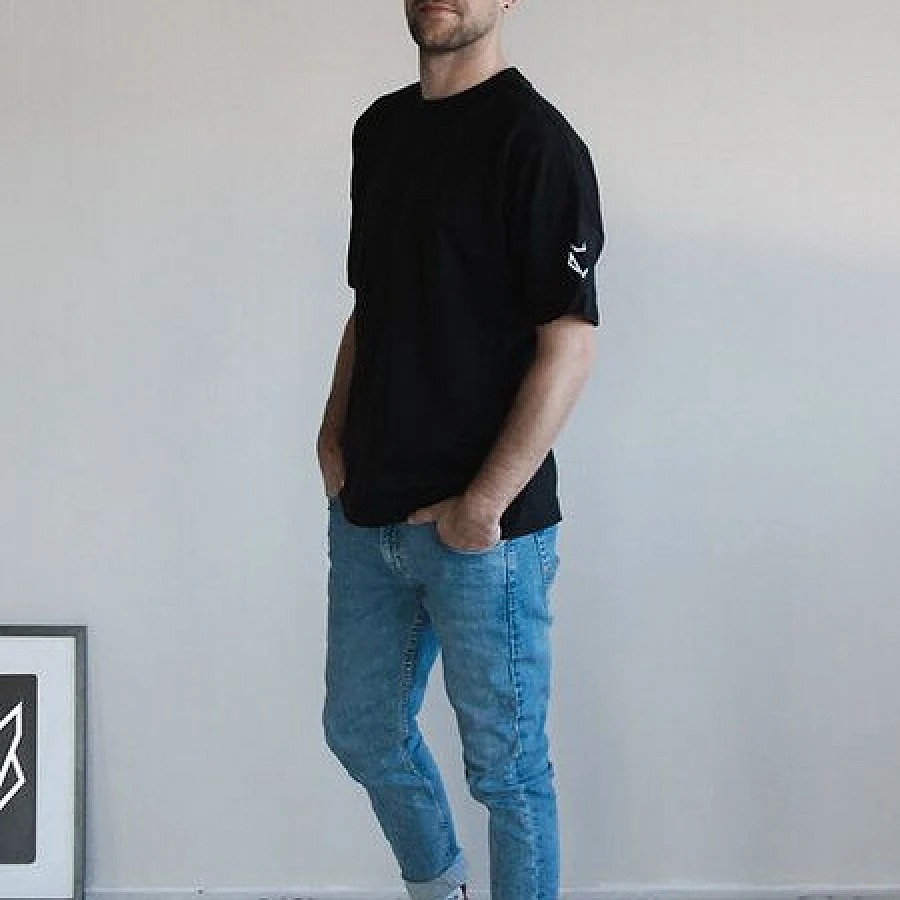Schwarz