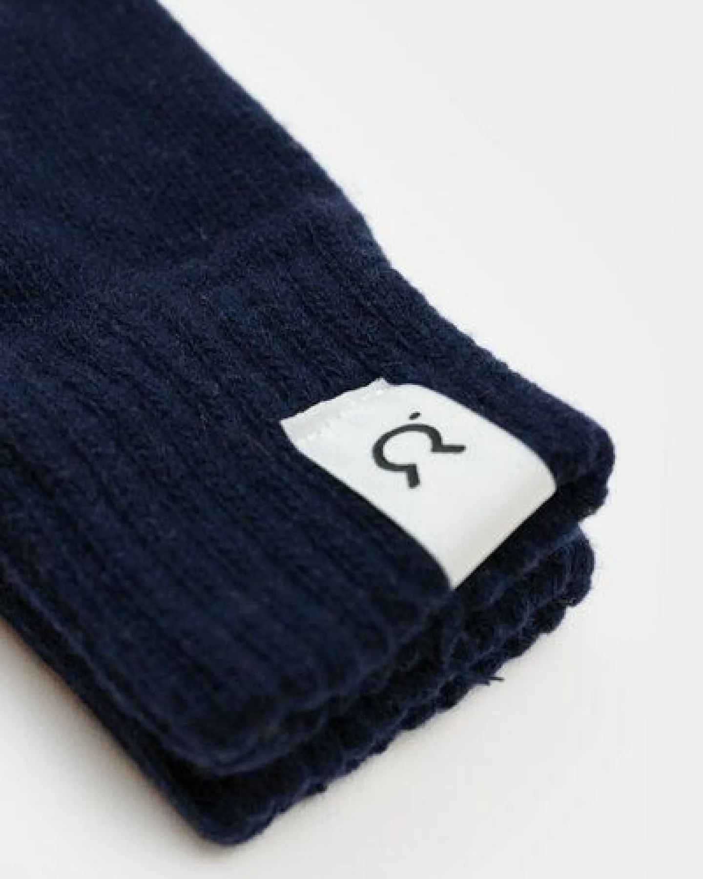 Rifò - Circular Fashion Made in Italy Handschuhe Anita aus recycelter Kaschmirwolle – Ansicht 3