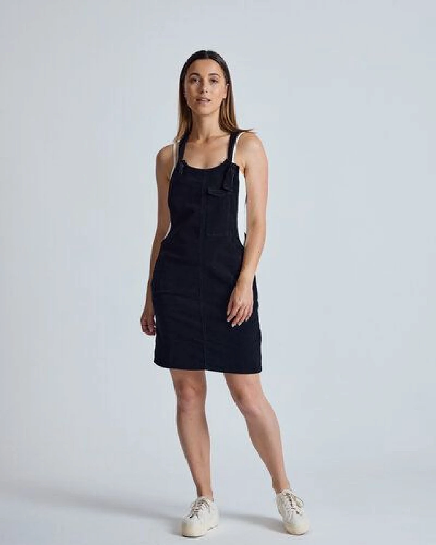 Flax and Loom Cord Latzkleid Peggy – Ansicht 2