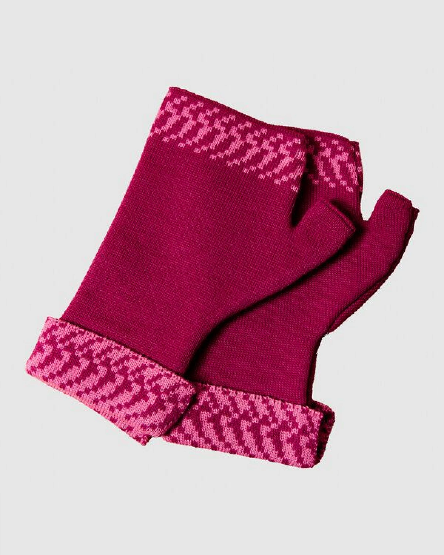 LANARTO slow fashion Pulswärmer Muster 'Pixel' zweifarbig gestrickt aus mulesingfreier Merinowolle – Ansicht 2