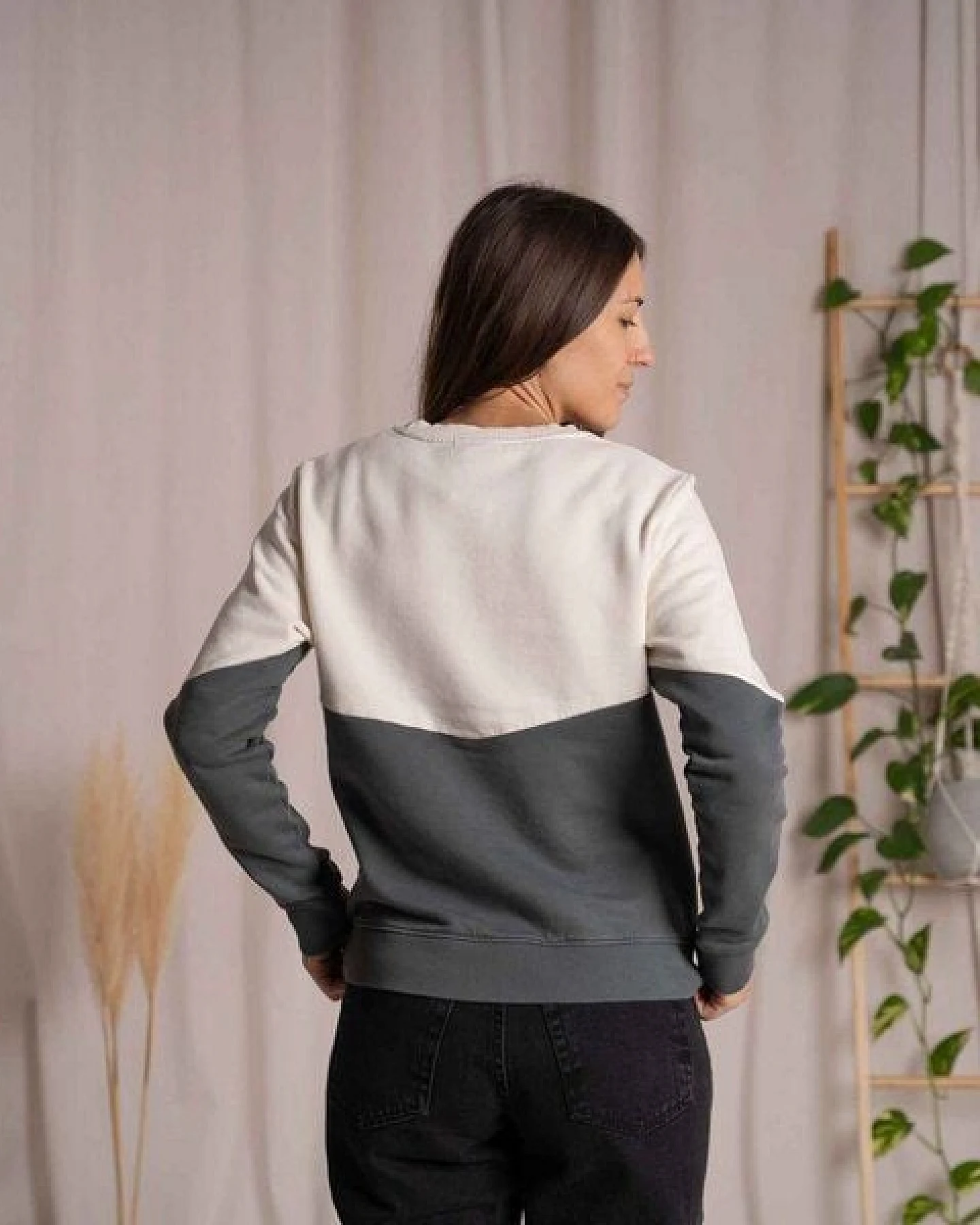 Vresh Clothing Elvie - Sweater aus Biobaumwolle – Ansicht 2