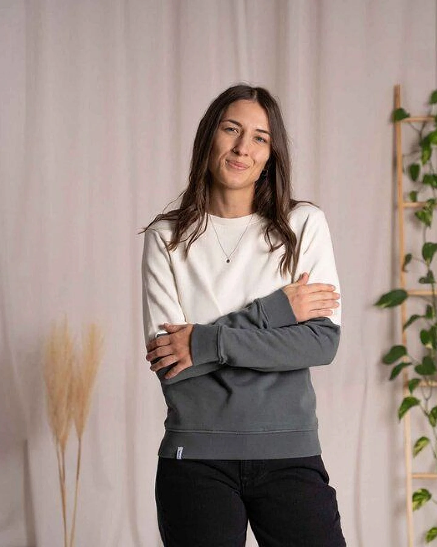 Vresh Clothing Elvie - Sweater aus Biobaumwolle – Ansicht 3