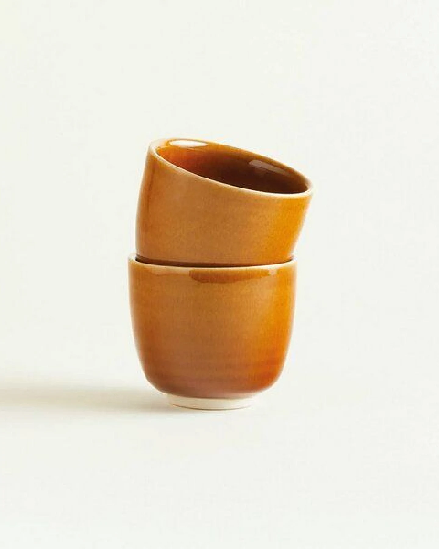 onomao Handgemachter Kleiner Becher aus Steinzeug – Ansicht 4