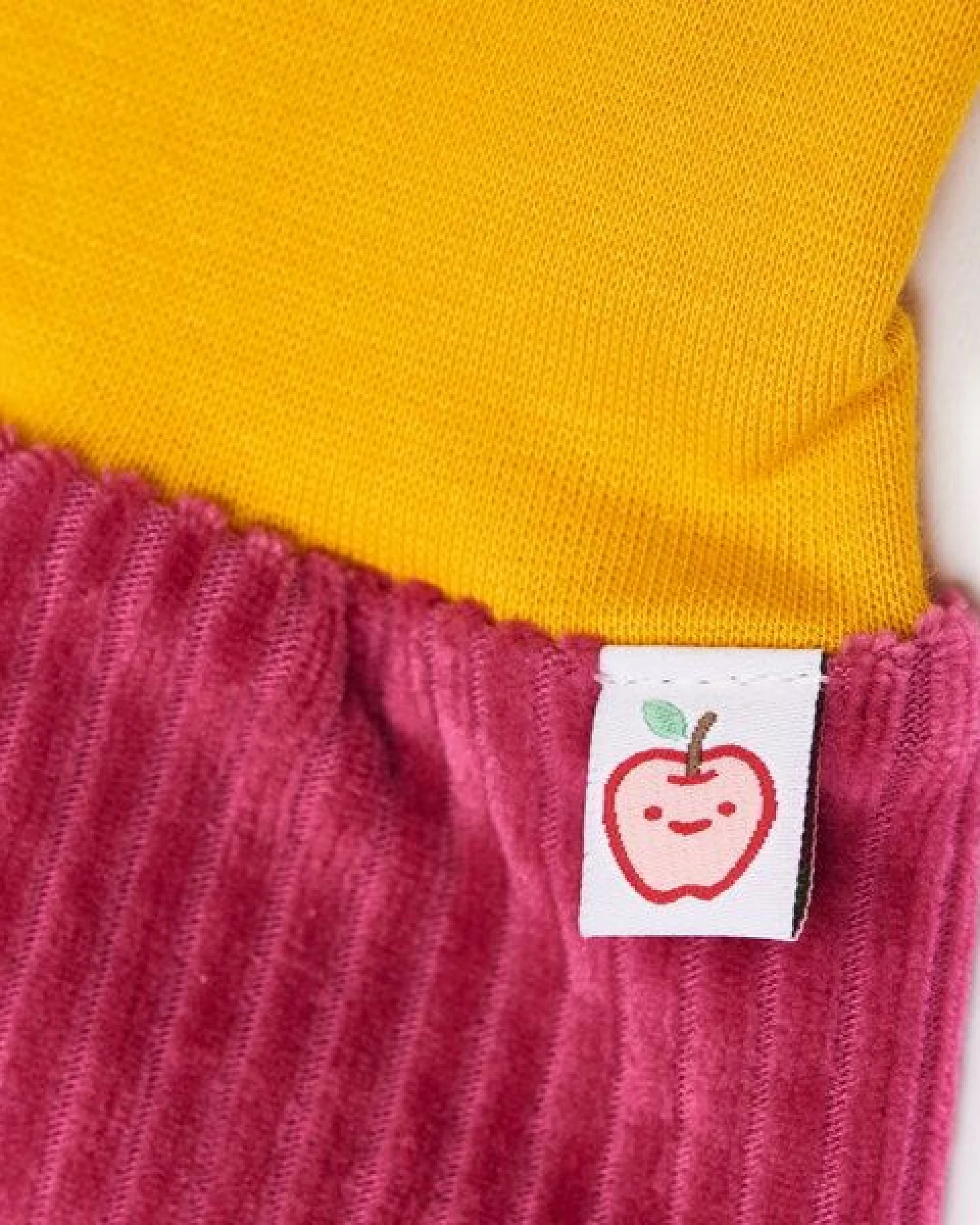Cheeky Apple Wendbare Bio-Pumphose "Cordnicki Holunder|Missy Flower" – Ansicht 3
