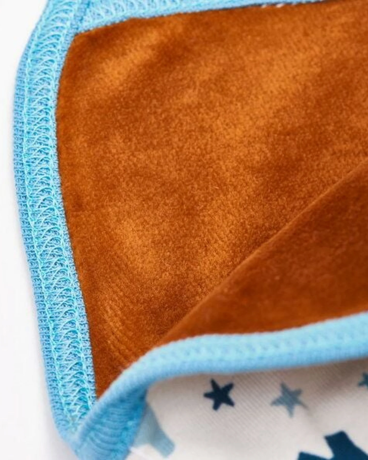 Cheeky Apple Wendbares Bio-Ohrenhäubchen "Babyelefant|Nicki Caramell" – Ansicht 4