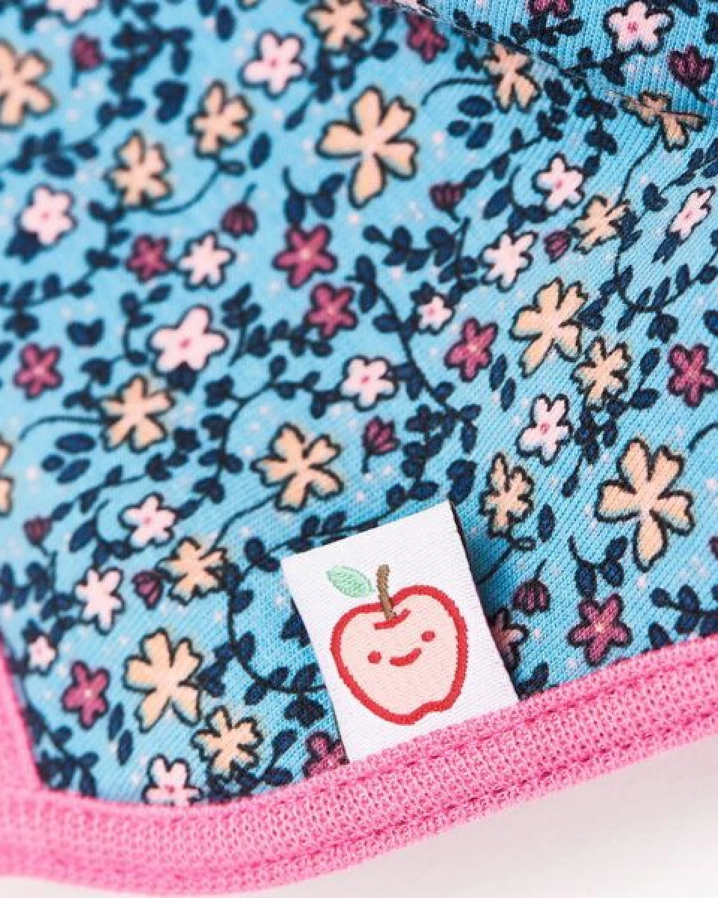 Cheeky Apple Gefüttertes Bio-Ohrenhäubchen "Missy Flower|Fleece Nude Meliert" – Ansicht 4