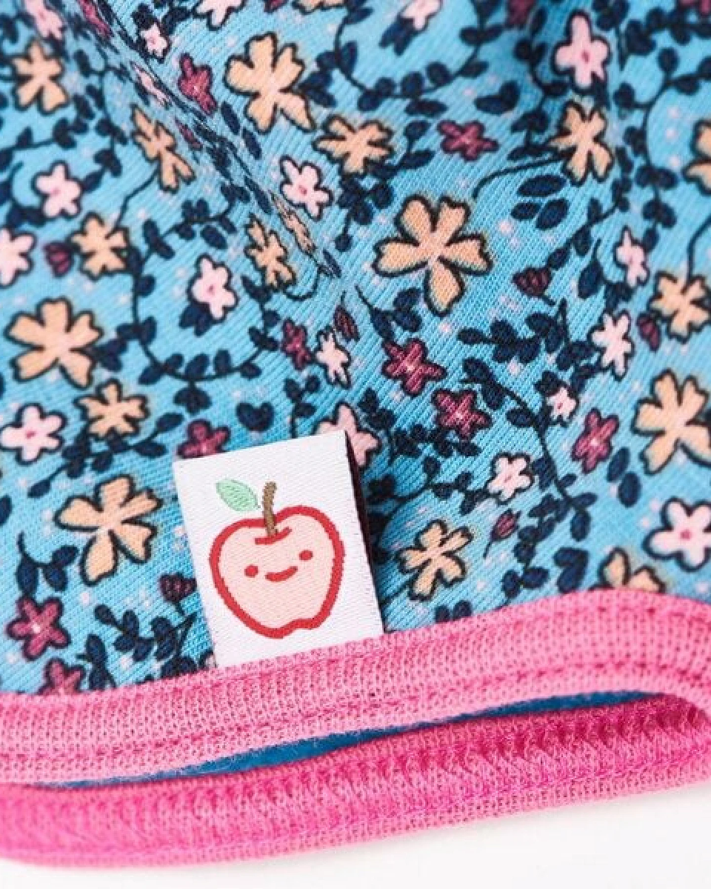 Cheeky Apple Wendbares Bio-Ohrenhäubchen "Missy Flower|Nicki Pagoda Blue" – Ansicht 4