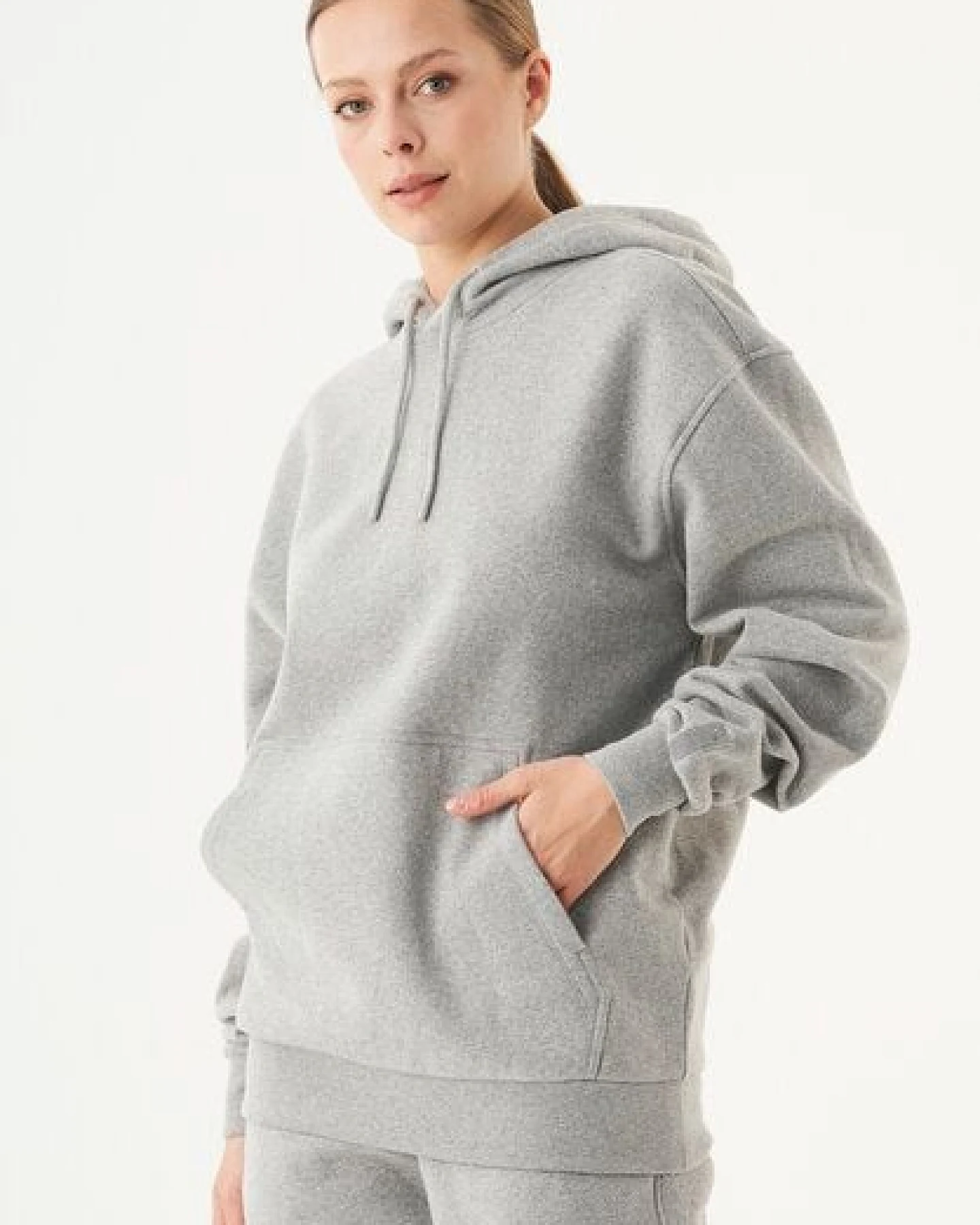 ORGANICATION ESSENTIALS-HALKI-Unisex Soft Touch Hoodie aus Bio-Baumwolle – Ansicht 3