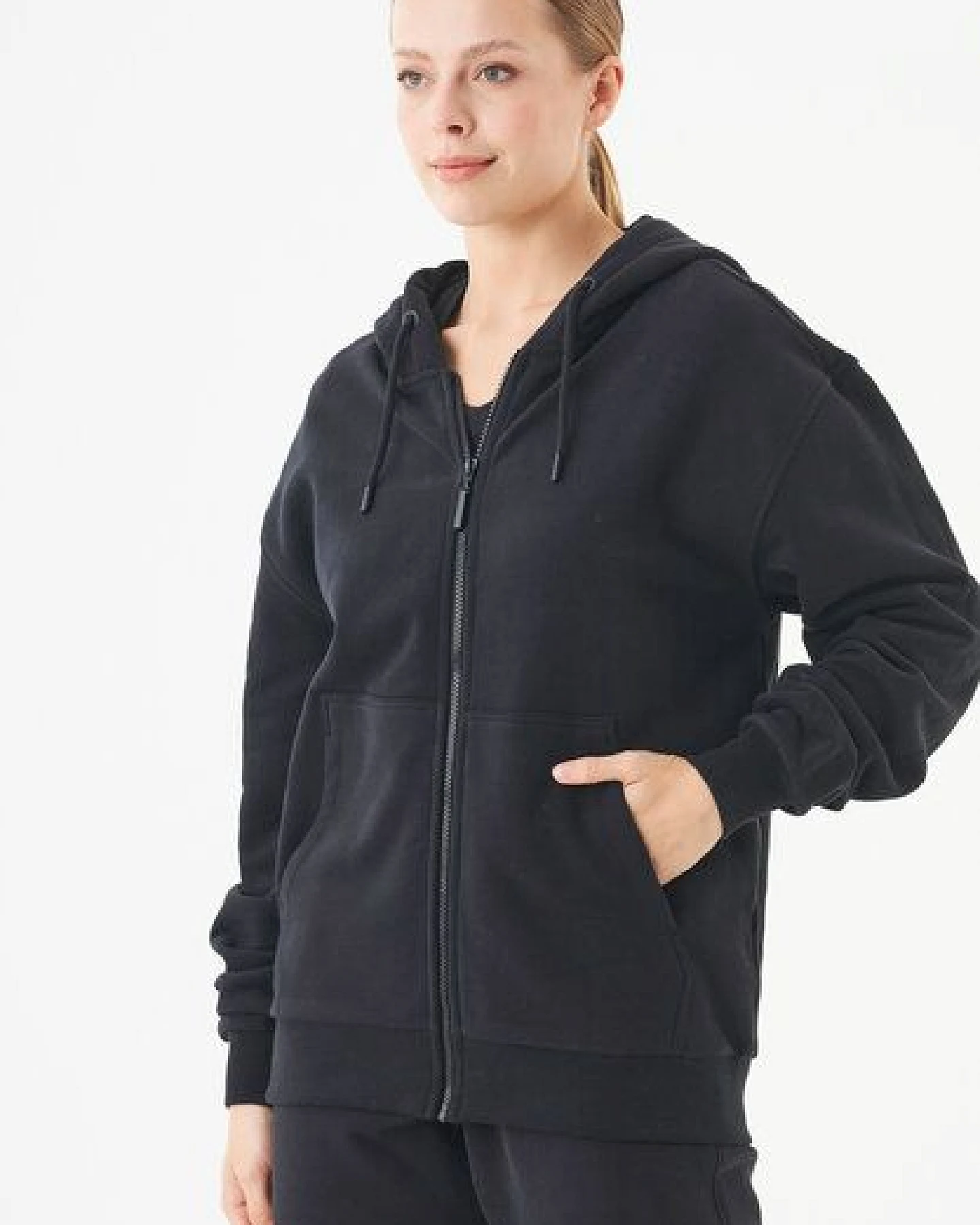ORGANICATION ESSENTIALS-JUNDA-Unisex Soft Touch Sweatjacke aus Bio-Baumwolle – Ansicht 3