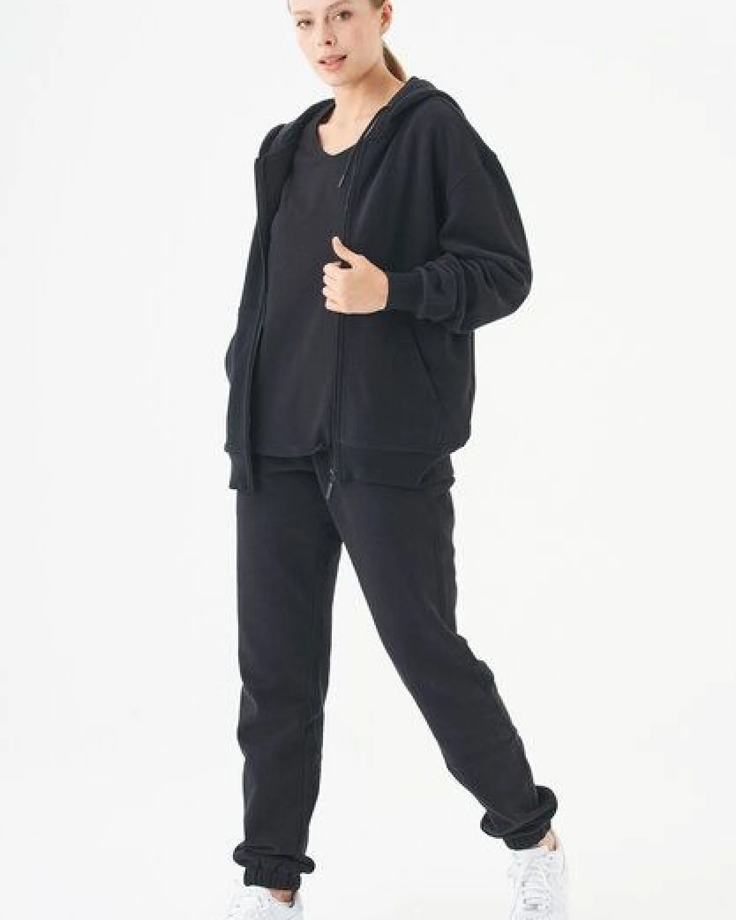 ORGANICATION ESSENTIALS-JUNDA-Unisex Soft Touch Sweatjacke aus Bio-Baumwolle – Ansicht 2