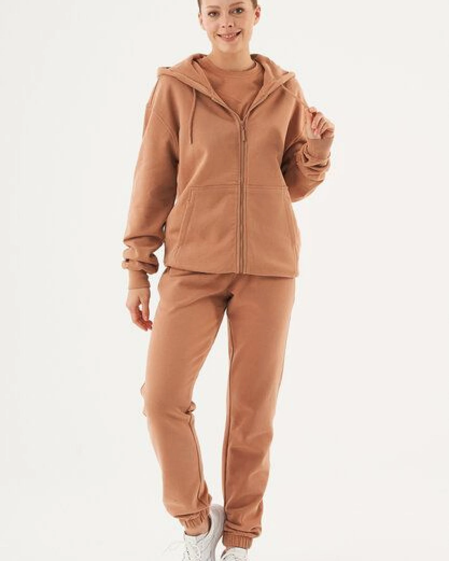 ORGANICATION ESSENTIALS-JUNDA-Unisex Soft Touch Sweatjacke aus Bio-Baumwolle – Ansicht 2