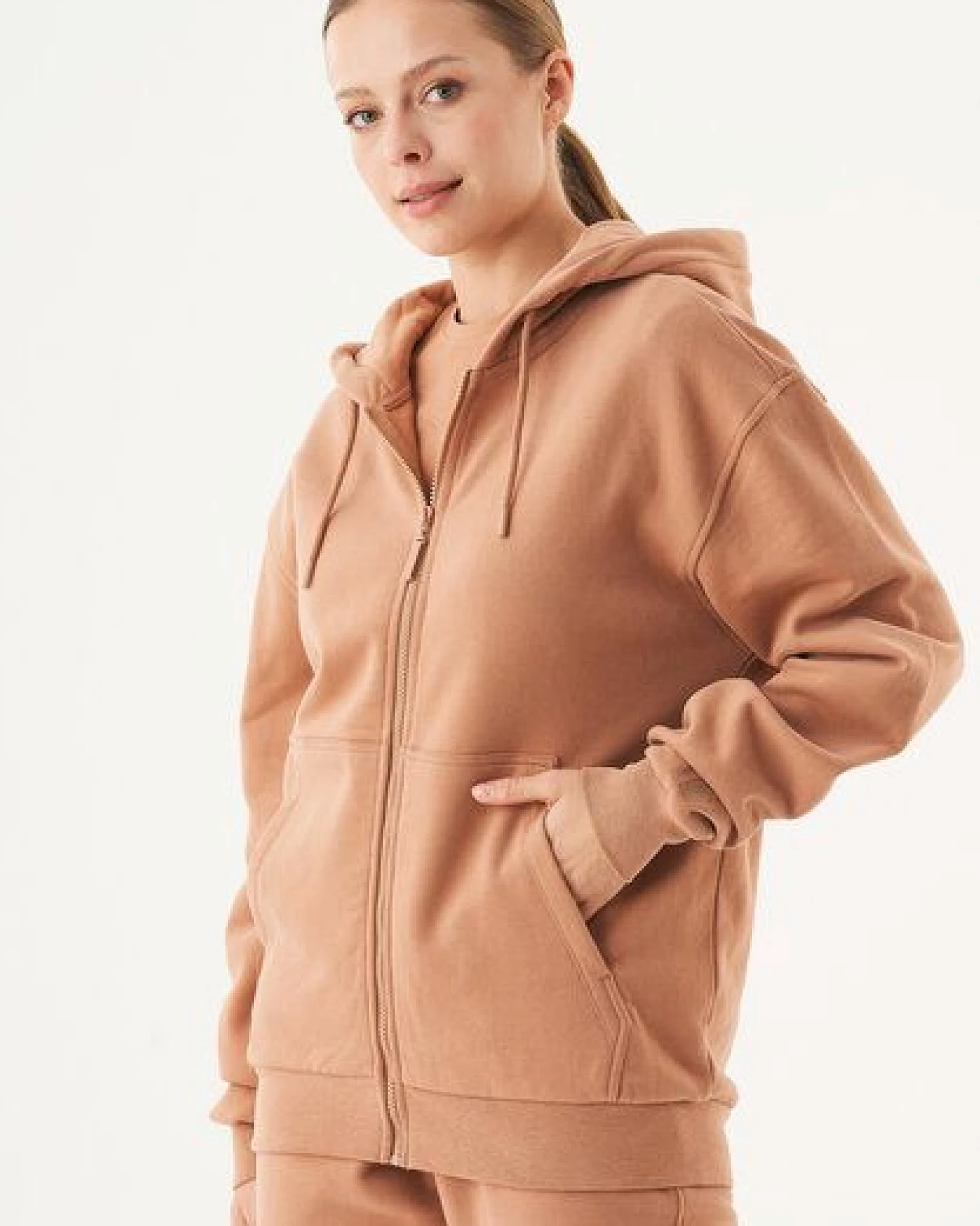 ORGANICATION ESSENTIALS-JUNDA-Unisex Soft Touch Sweatjacke aus Bio-Baumwolle – Ansicht 3