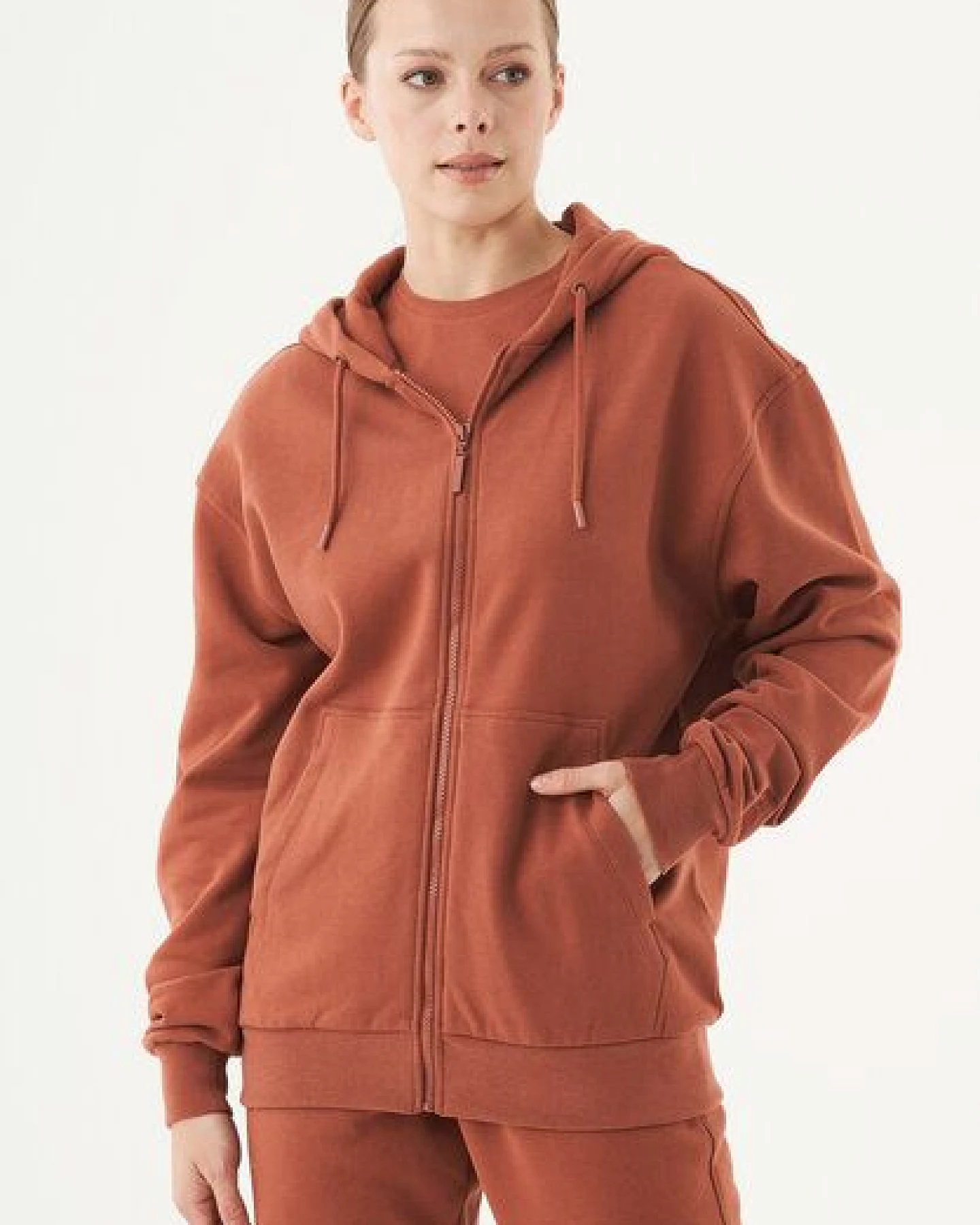 ORGANICATION ESSENTIALS-JUNDA-Unisex Soft Touch Sweatjacke aus Bio-Baumwolle – Ansicht 3