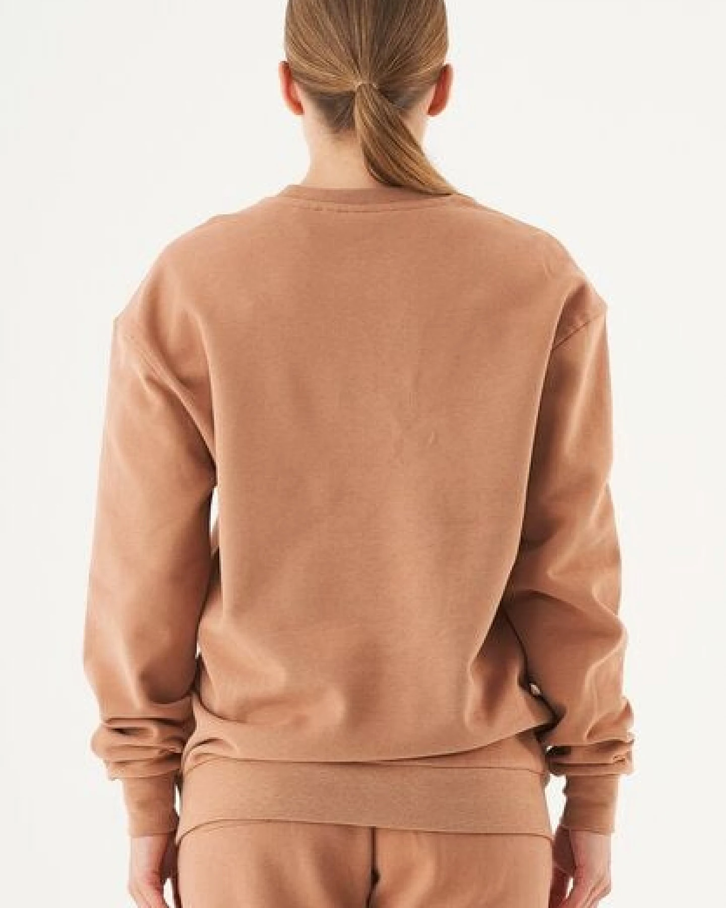 ORGANICATION ESSENTIALS-BELLO-Unisex Soft Touch Sweatshirt aus Bio-Baumwolle – Ansicht 4