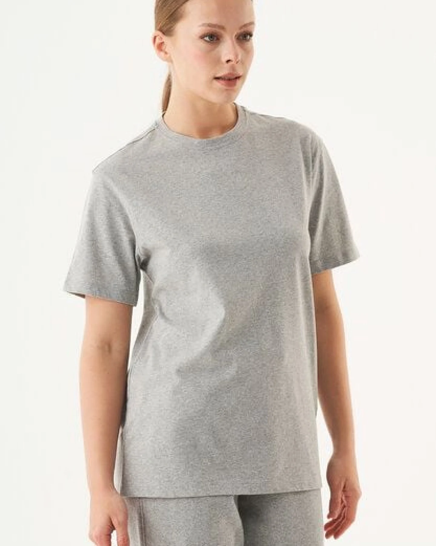 ORGANICATION ESSENTIALS-TILLO-Unisex Basic T-Shirt aus Bio-Baumwolle – Ansicht 4