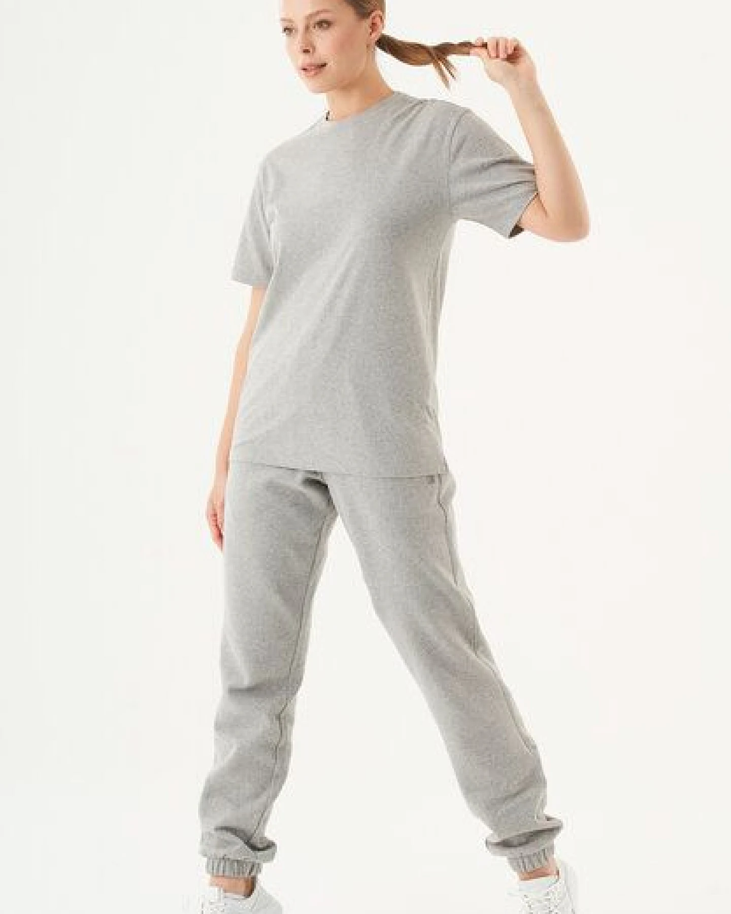 ORGANICATION ESSENTIALS-TILLO-Unisex Basic T-Shirt aus Bio-Baumwolle – Ansicht 2