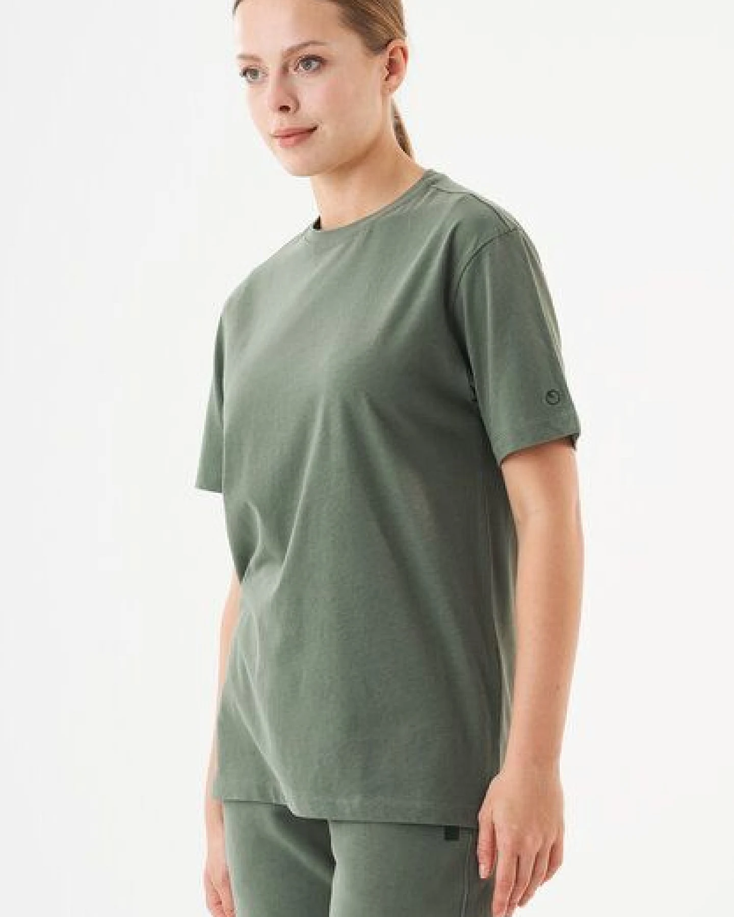 ORGANICATION ESSENTIALS-TILLO-Unisex Basic T-Shirt aus Bio-Baumwolle – Ansicht 3