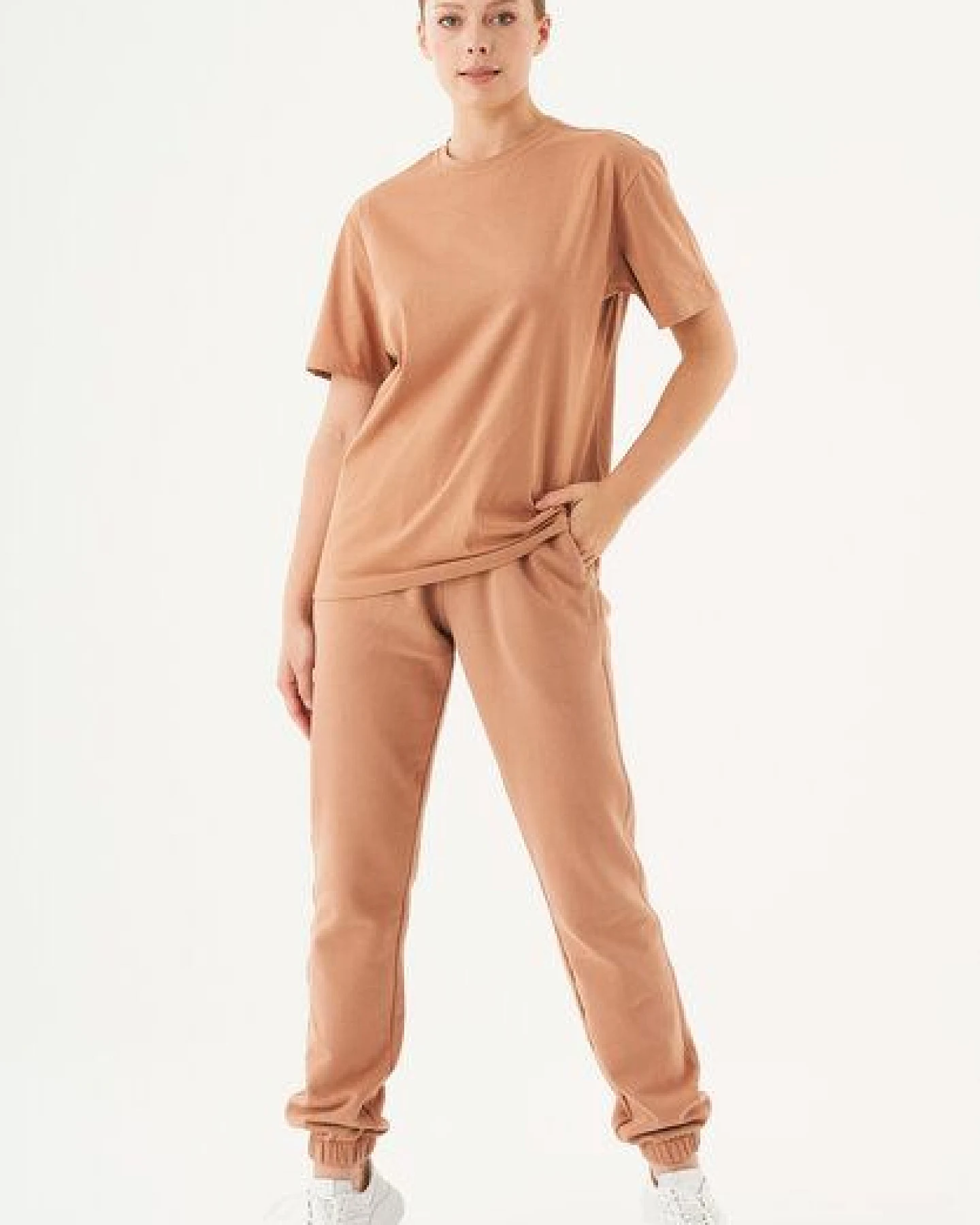 ORGANICATION ESSENTIALS-TILLO-Unisex Basic T-Shirt aus Bio-Baumwolle – Ansicht 2