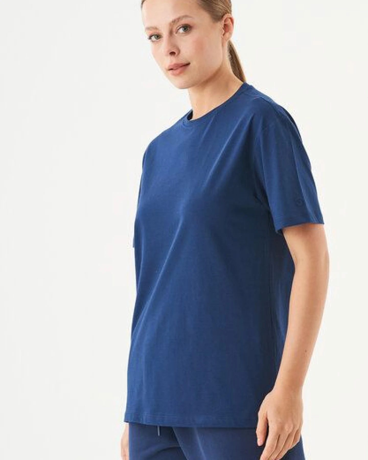ORGANICATION ESSENTIALS-TILLO-Unisex Basic T-Shirt aus Bio-Baumwolle – Ansicht 3