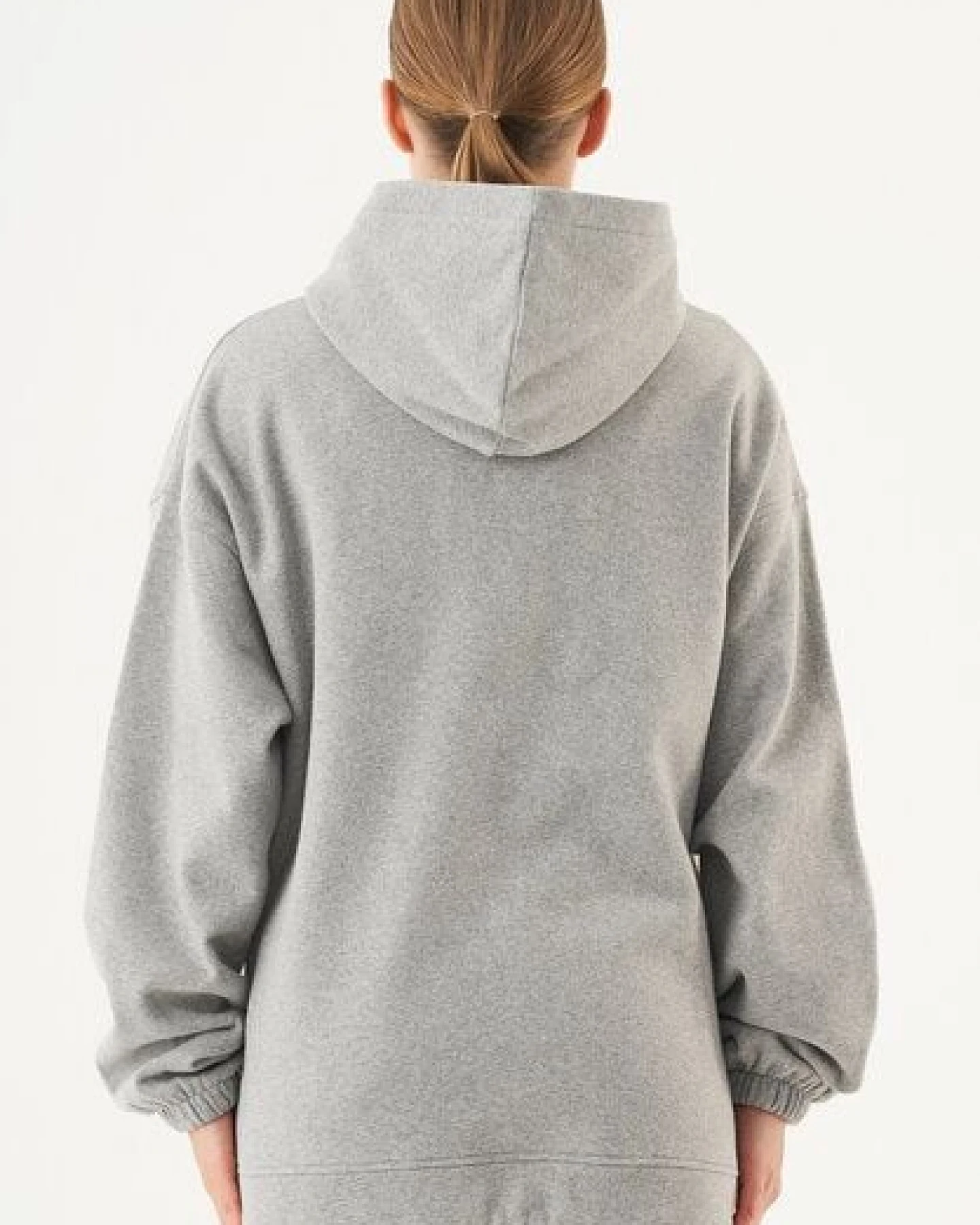 ORGANICATION ESSENTIALS-HANDE- Soft Touch Oversize Hoodie aus Bio-Baumwolle – Ansicht 4