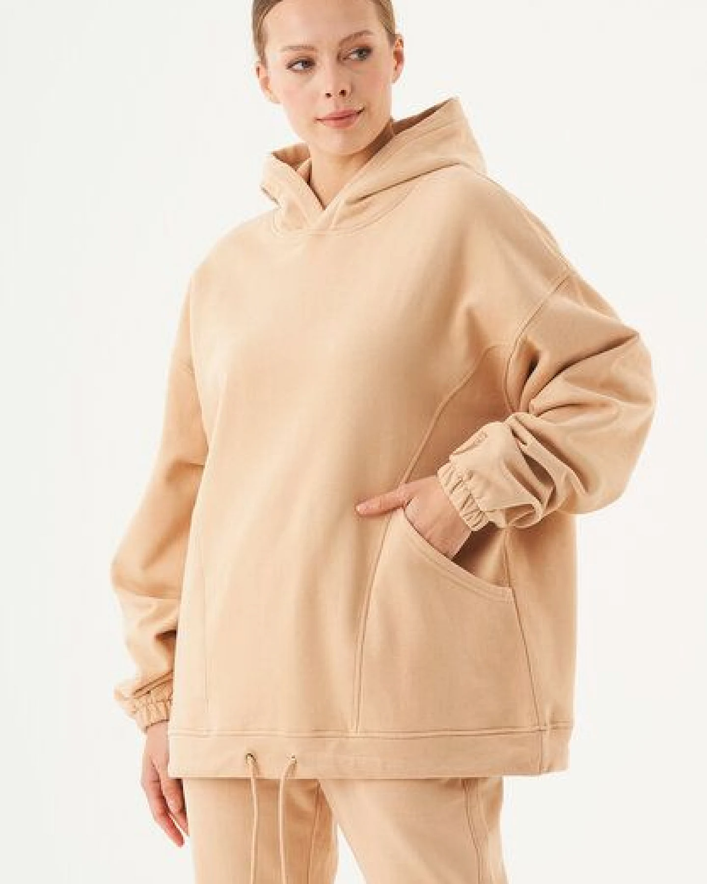 ORGANICATION ESSENTIALS-HANDE- Soft Touch Oversize Hoodie aus Bio-Baumwolle – Ansicht 3
