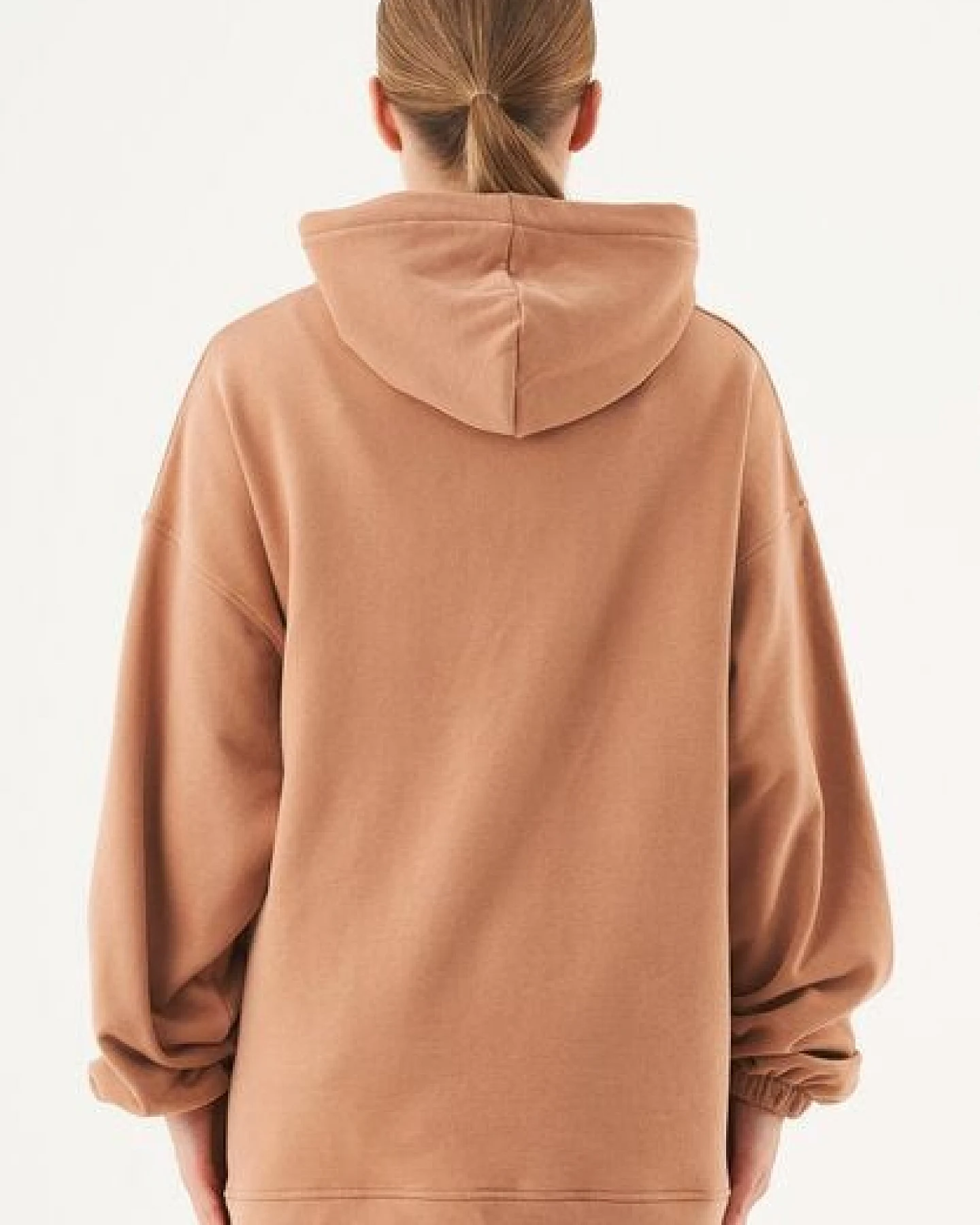 ORGANICATION ESSENTIALS-HANDE- Soft Touch Oversize Hoodie aus Bio-Baumwolle – Ansicht 4