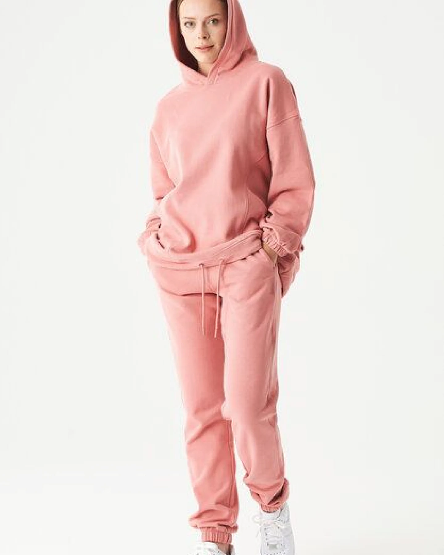 ORGANICATION ESSENTIALS-HANDE- Soft Touch Oversize Hoodie aus Bio-Baumwolle – Ansicht 2