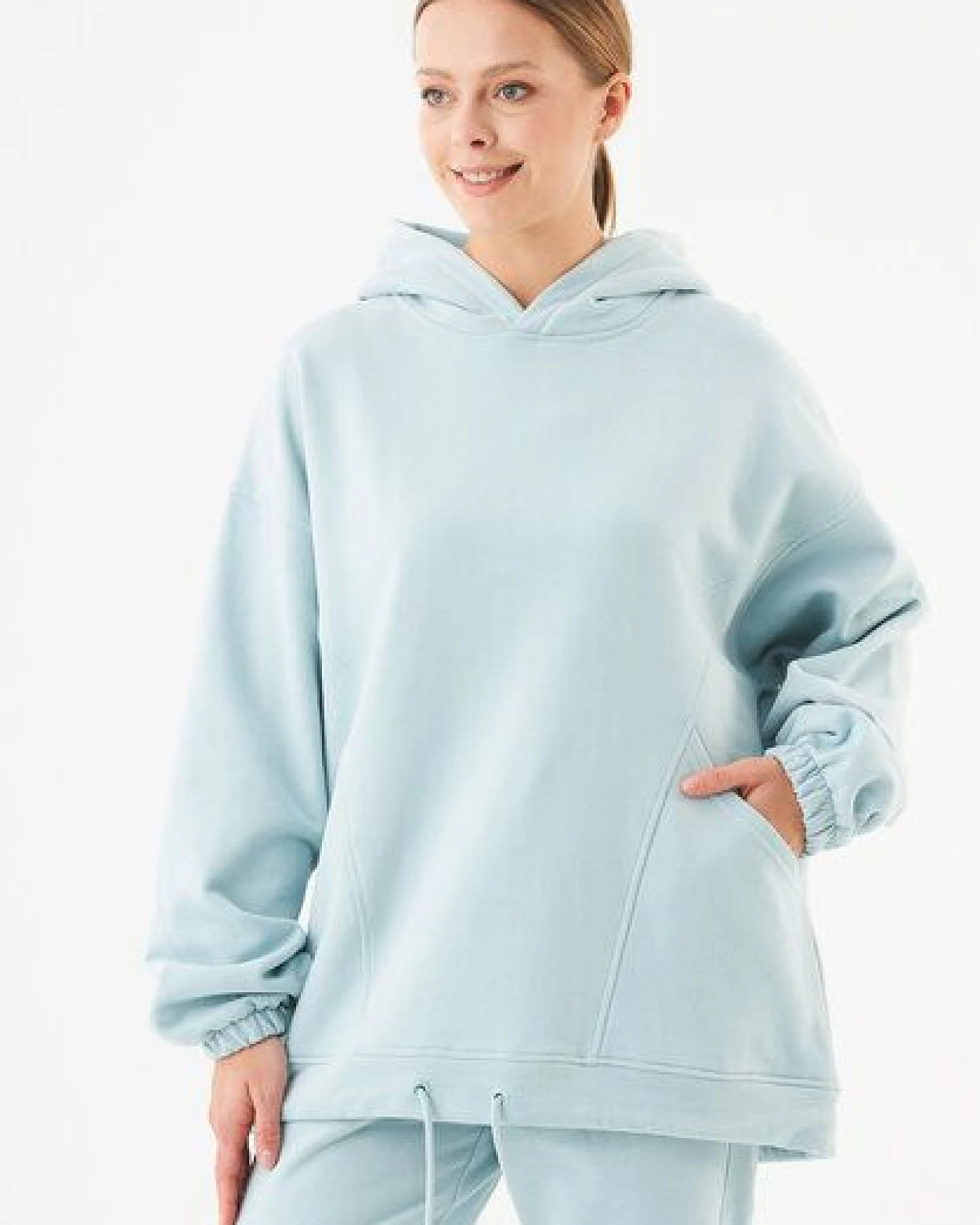 ORGANICATION ESSENTIALS-HANDE- Soft Touch Oversize Hoodie aus Bio-Baumwolle – Ansicht 3