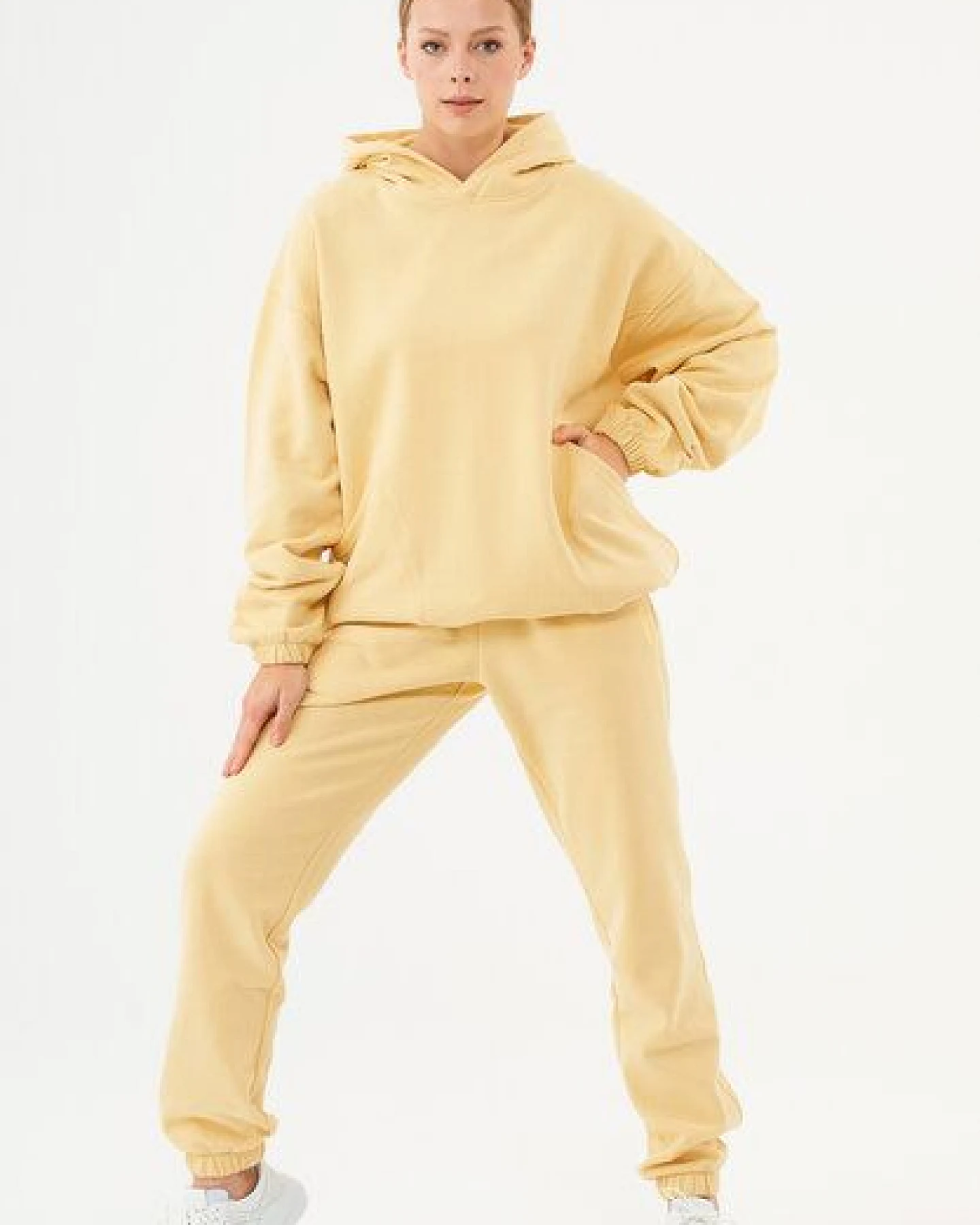 ORGANICATION ESSENTIALS-HANDE- Soft Touch Oversize Hoodie aus Bio-Baumwolle – Ansicht 2